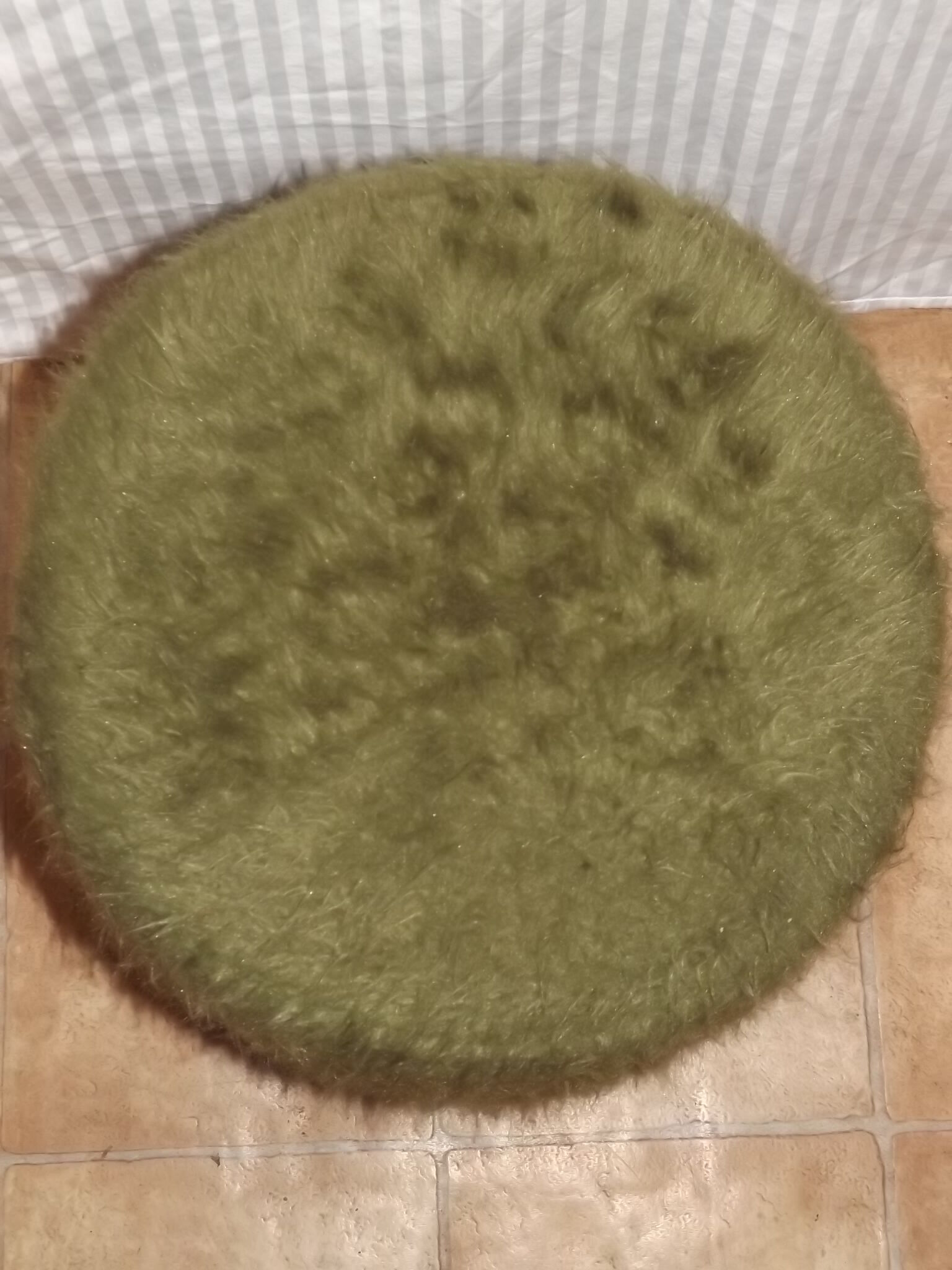 Pouf coffre en moumoute de couleur vert vintage rétro 1960