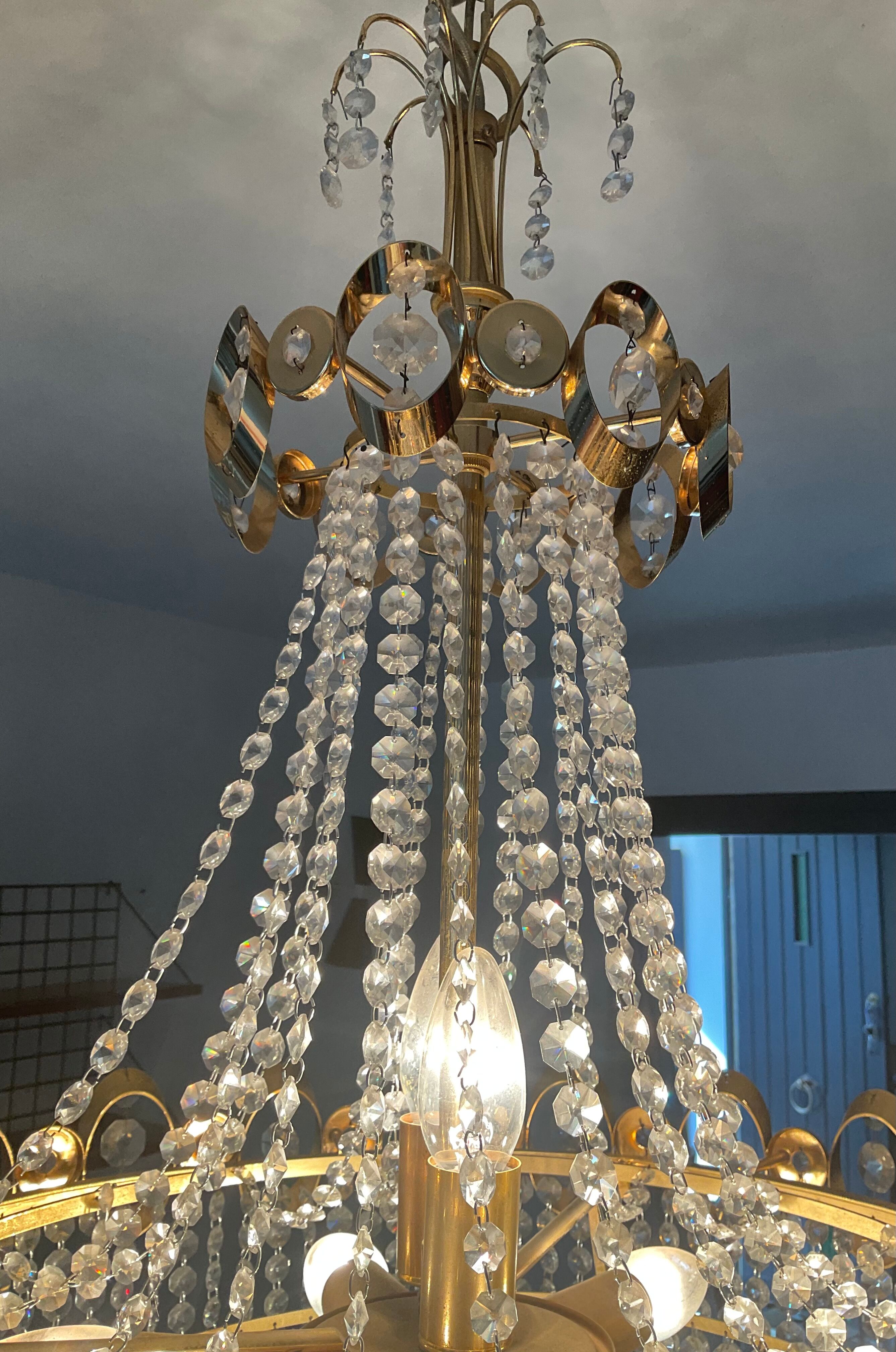 Waterfall chandelier with crystal grapevines and golden aluminum 60s-70s