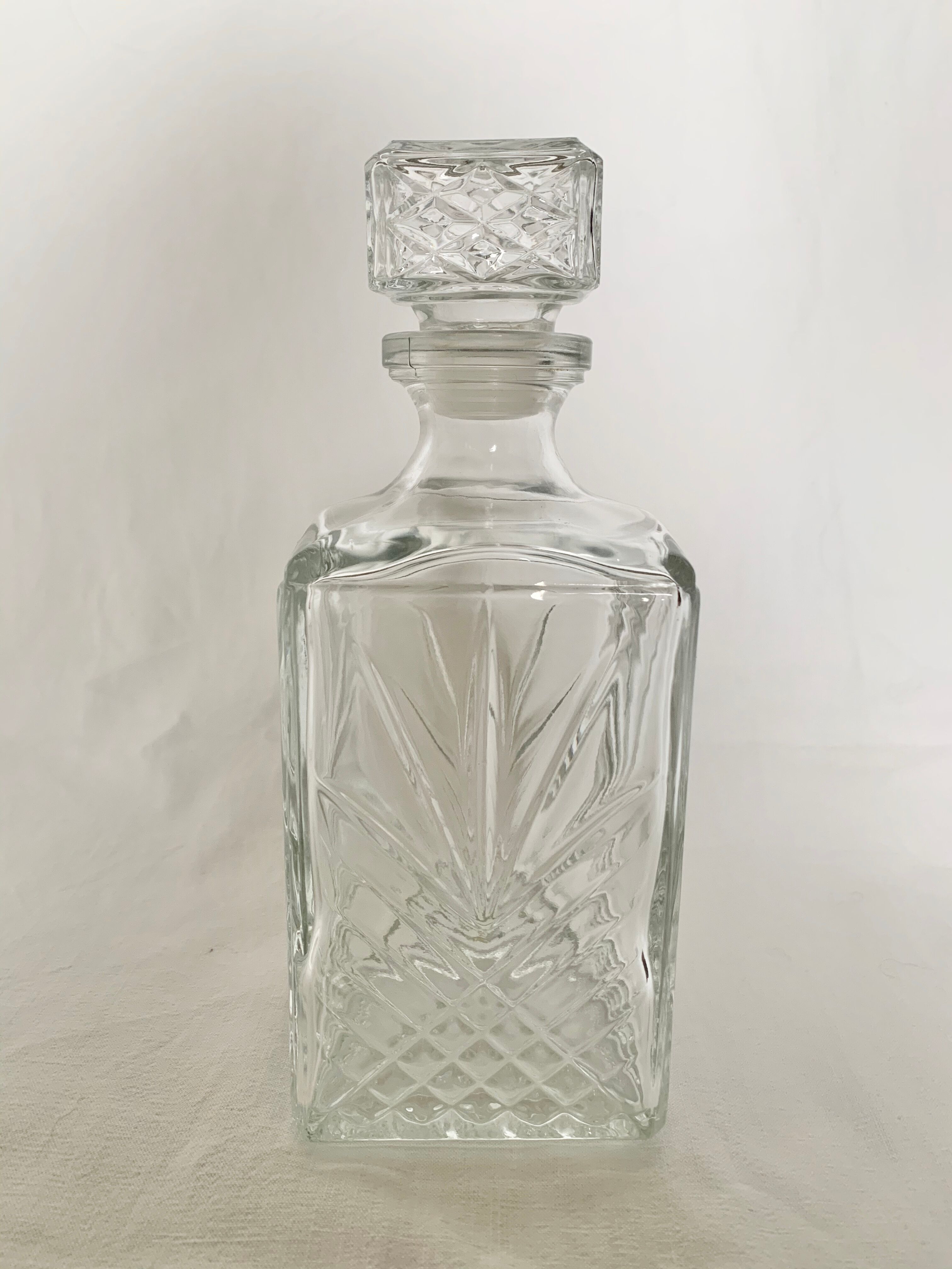 Glass carafe