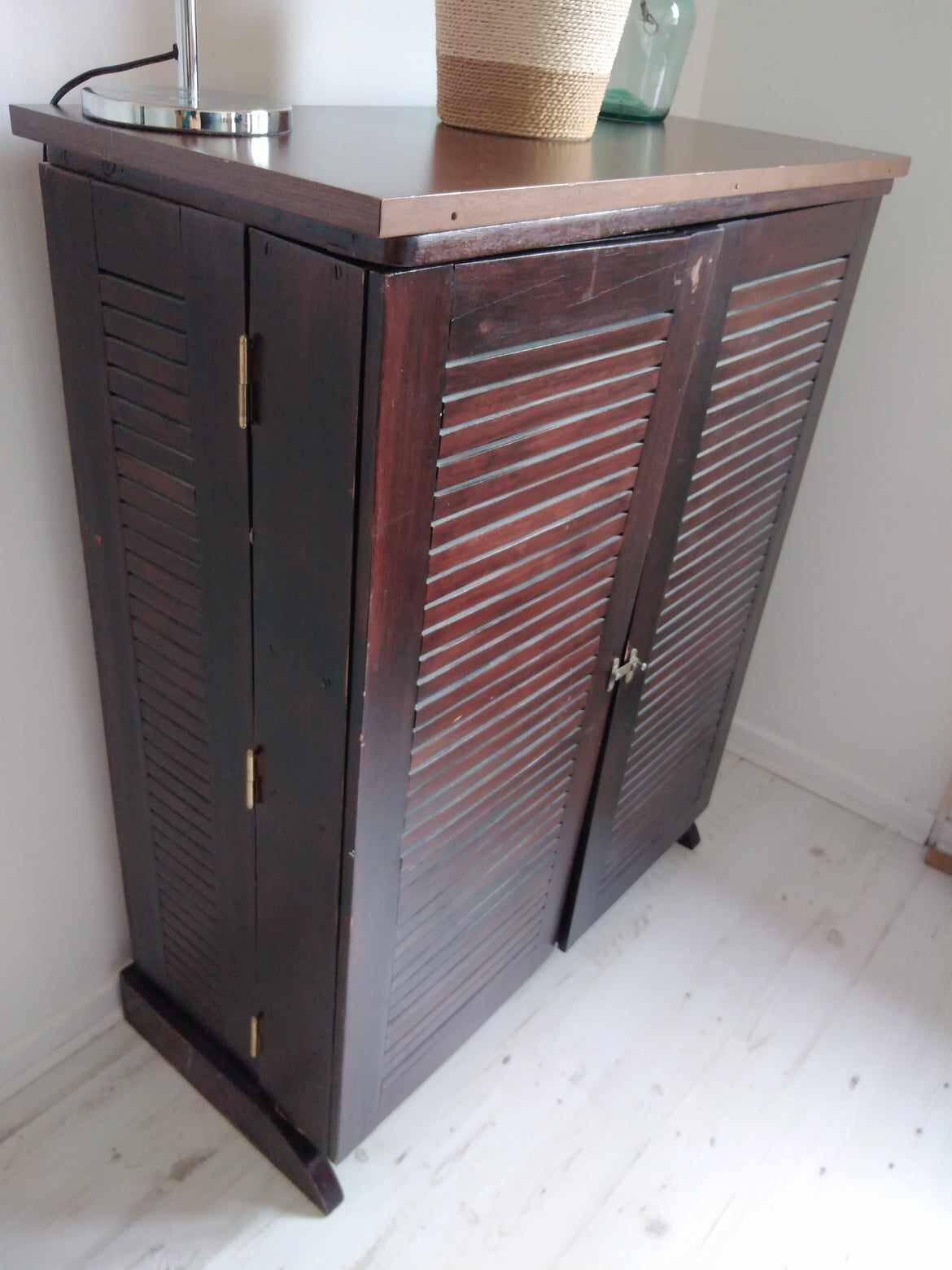 Mahogany bar cabinet