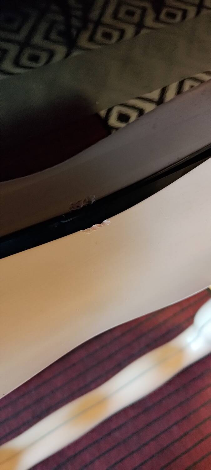 Miroir en plâtre ondulé