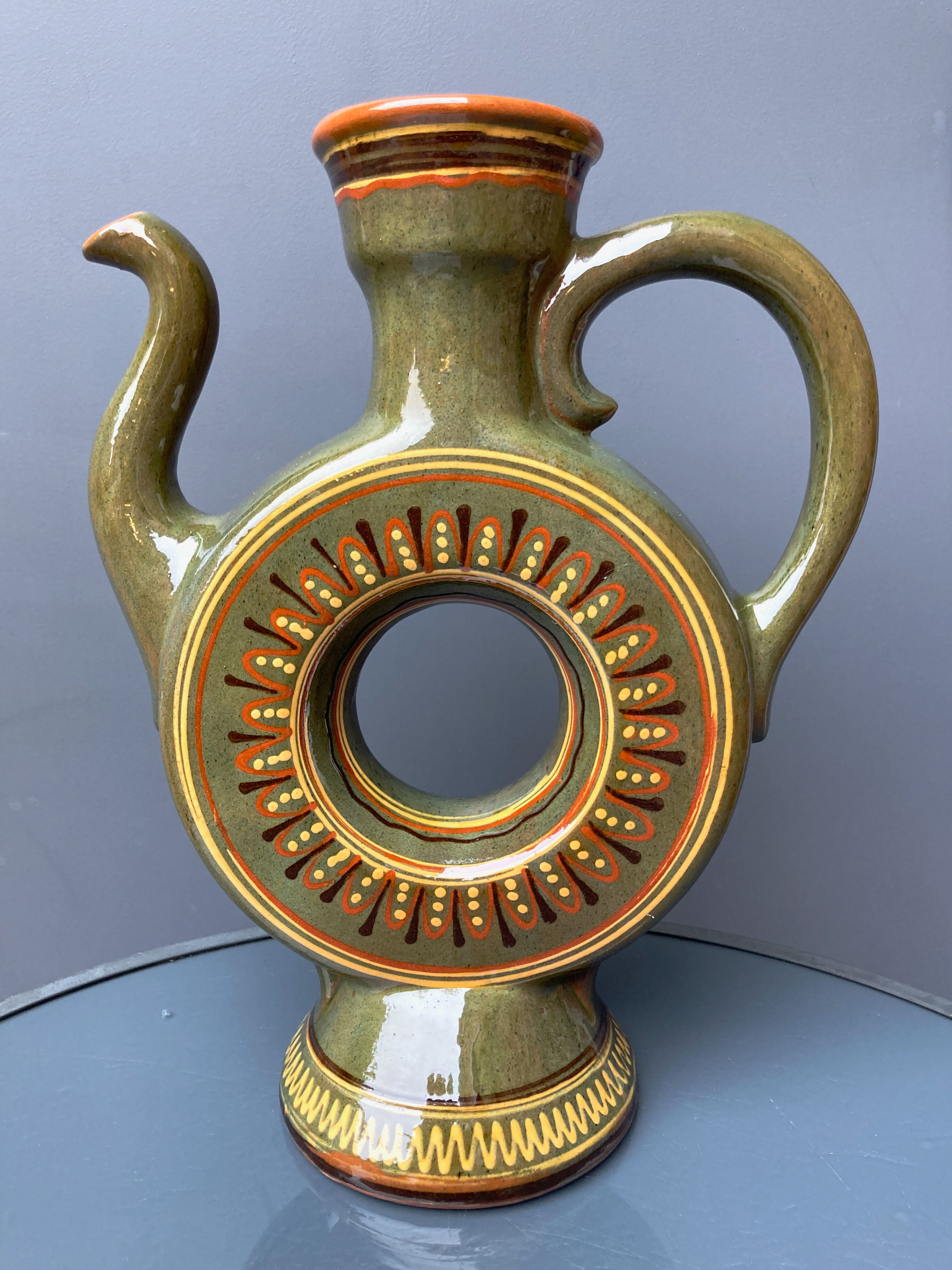 Earthenware ring coffee maker