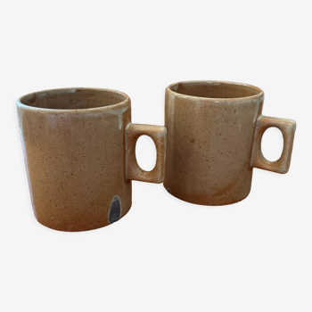 Set of 2 stoneware mugs