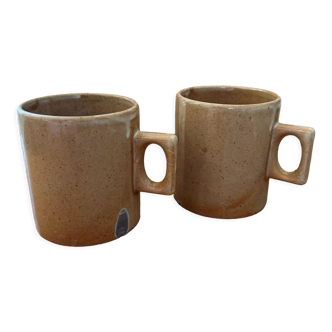 Set of 2 stoneware mugs