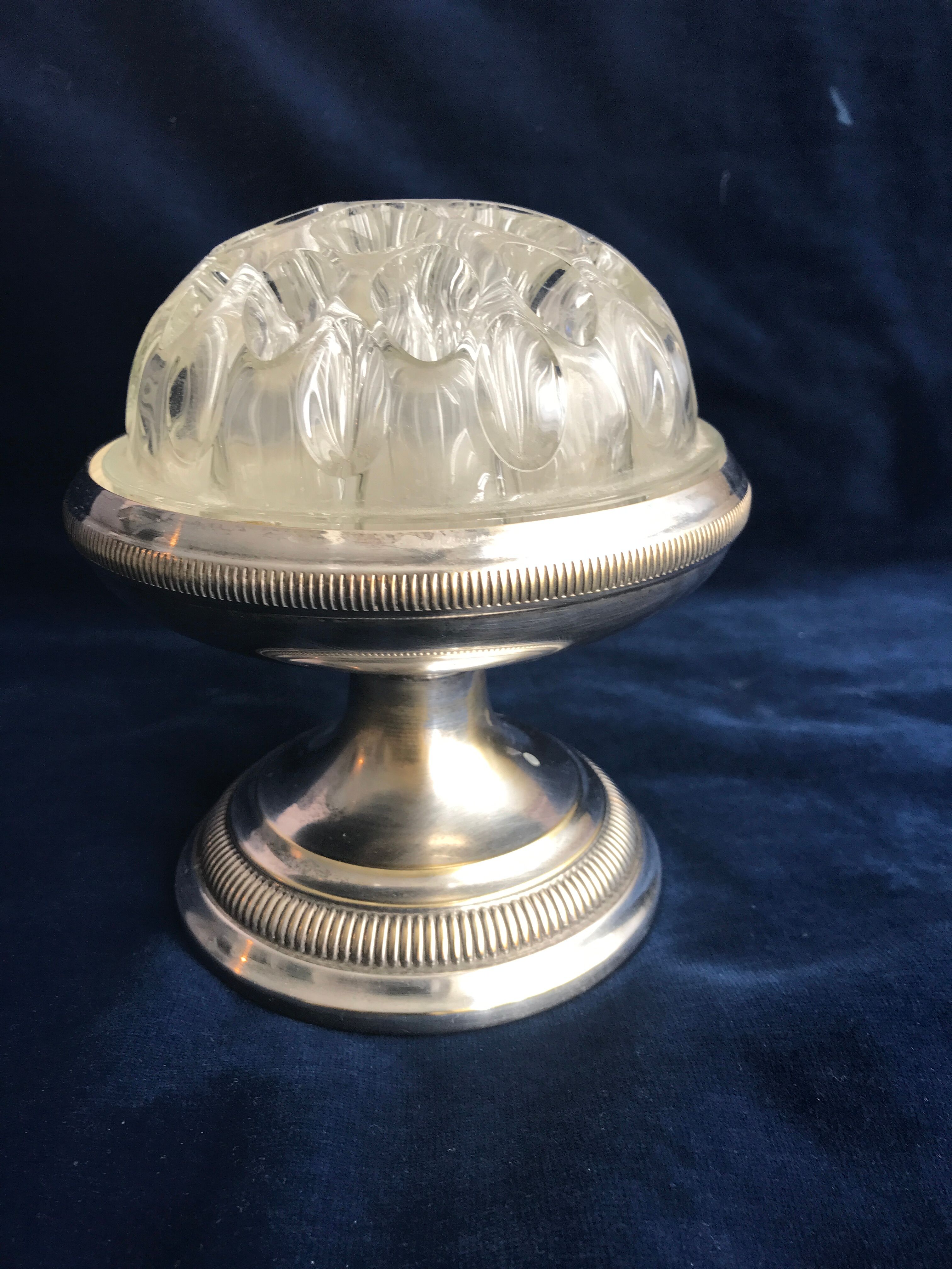 Vase pique flowers in Reims glass