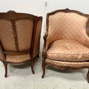 Paire de bergères de style Louis XV en bois narurel XX siècle