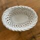 Corbeille tressée en porcelaine ajourée