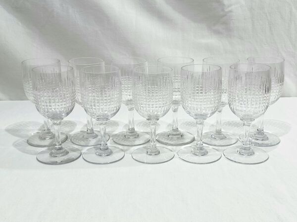 Baccarat – 11 verres à vin blanc Nancy