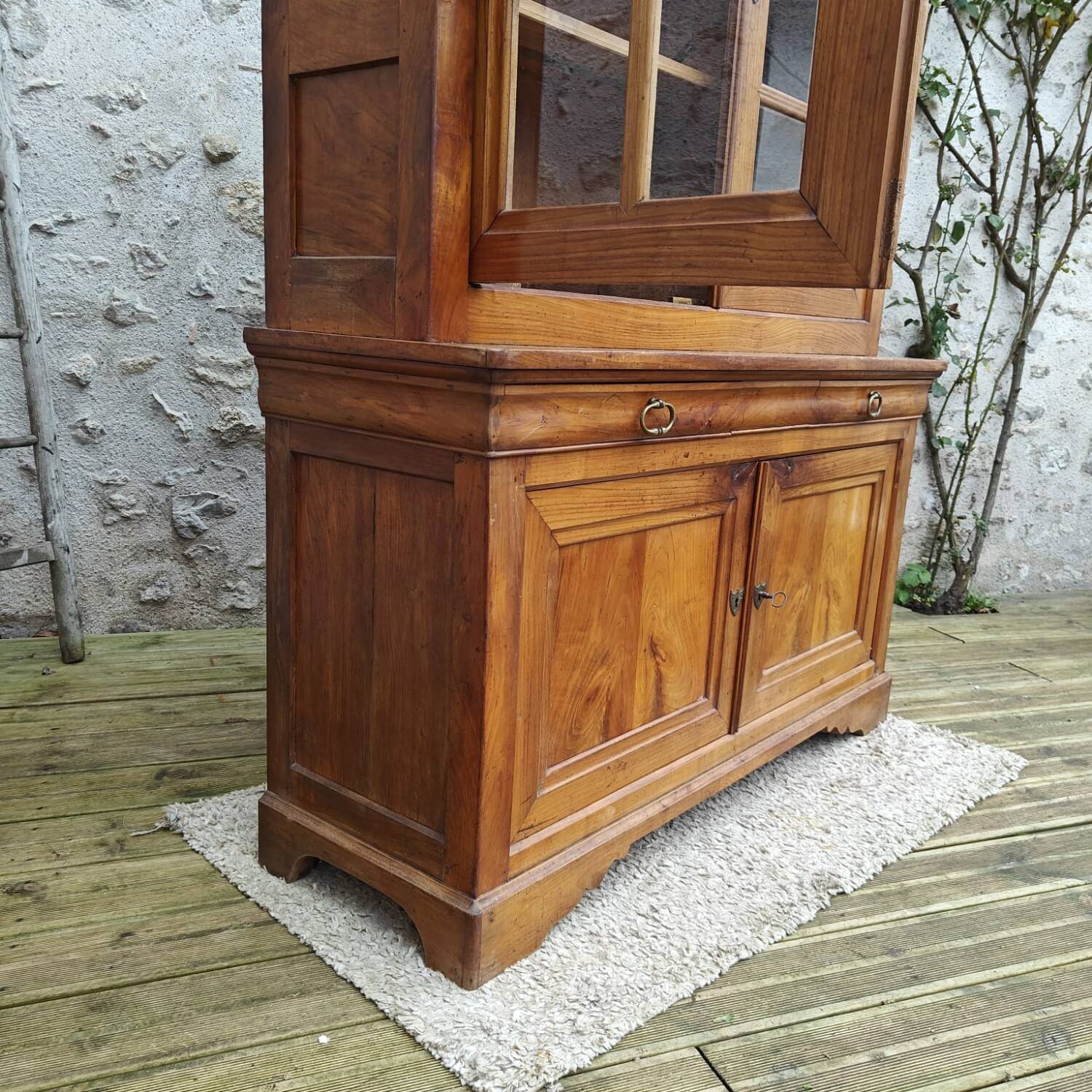 Old dresser