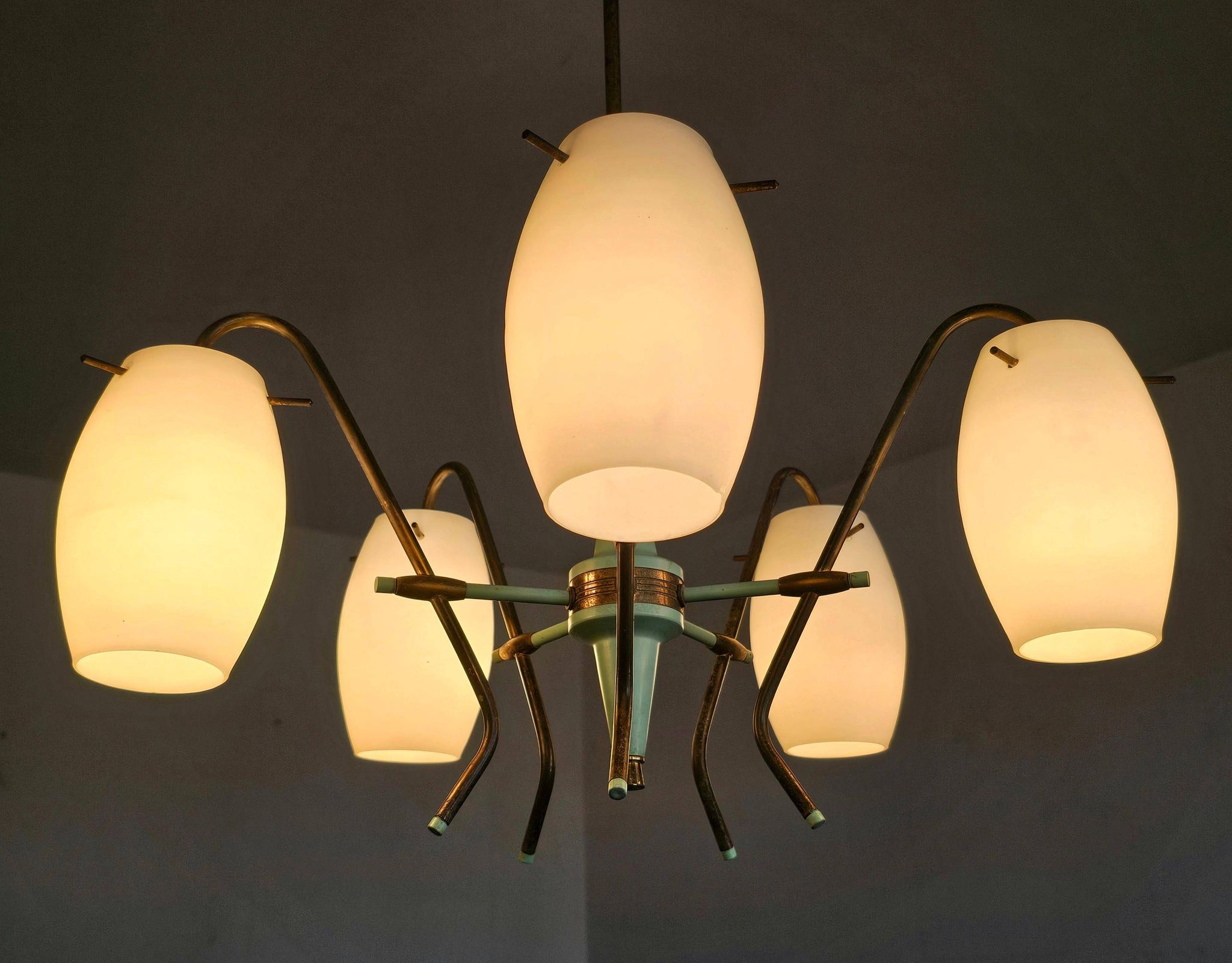 Opaline glass and brass chandelier mid-century Stilux Milano 1950s
