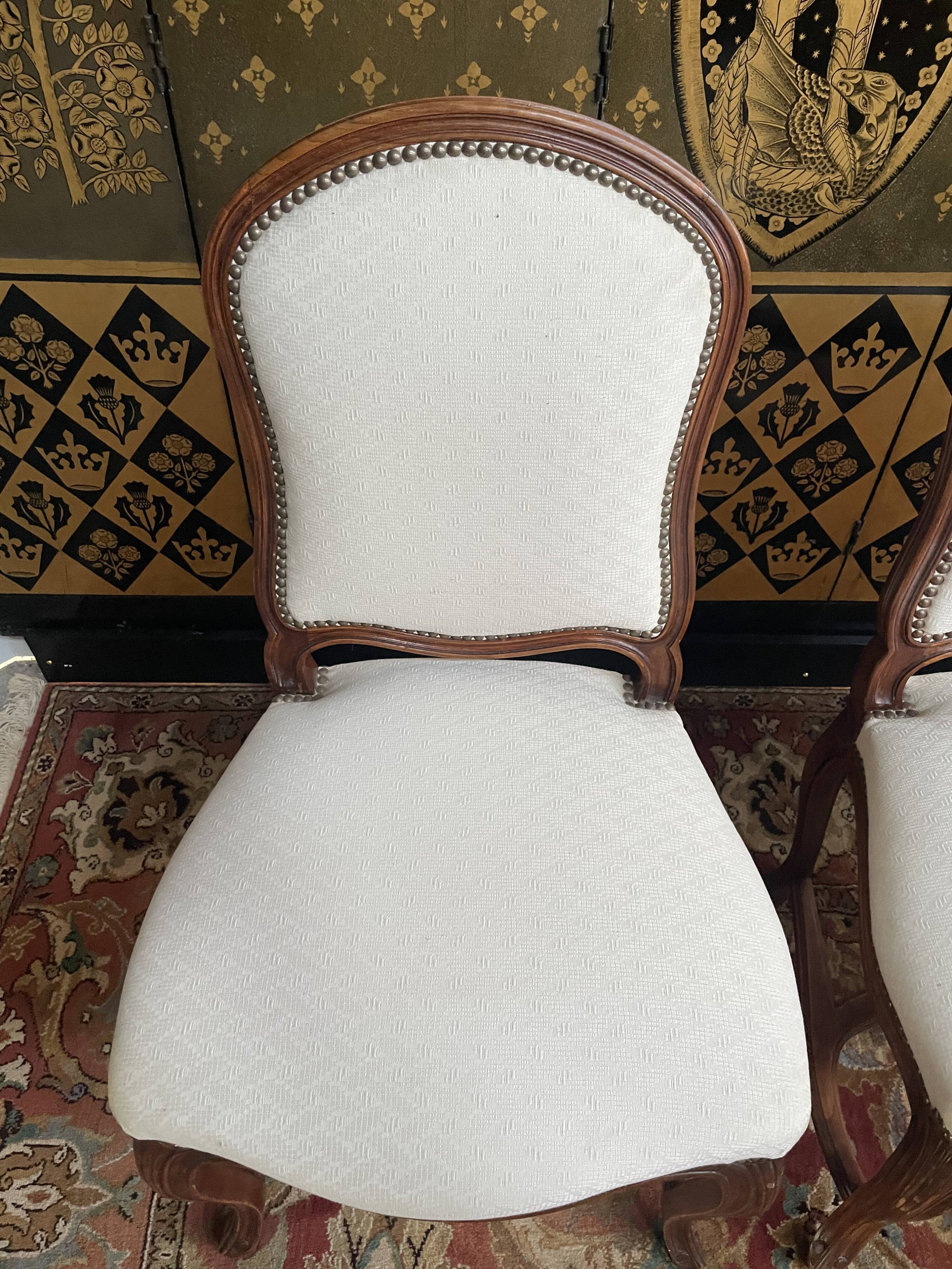 Suite de 4 chaises de style Louis XV