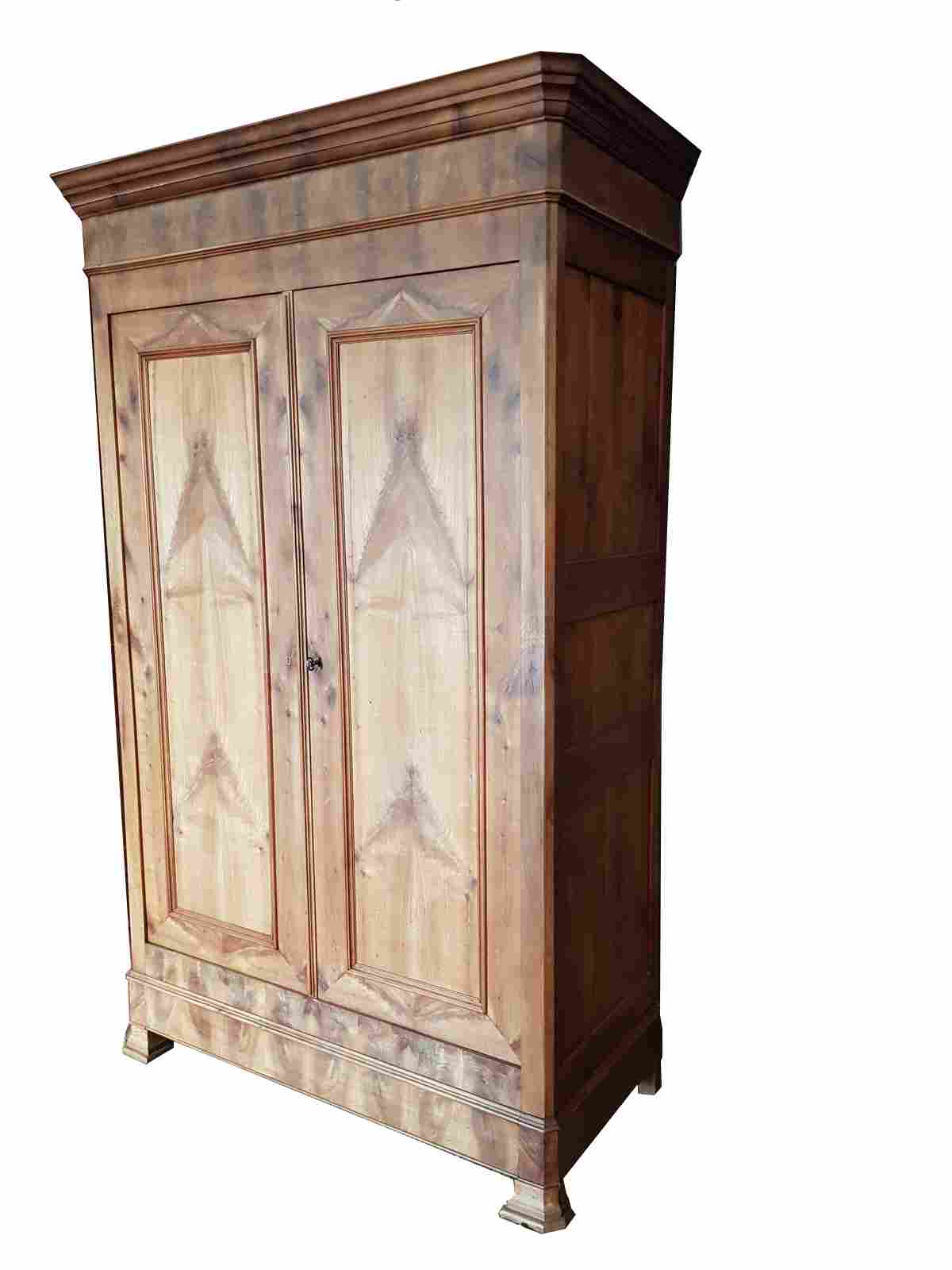 Louis Philippe wardrobe