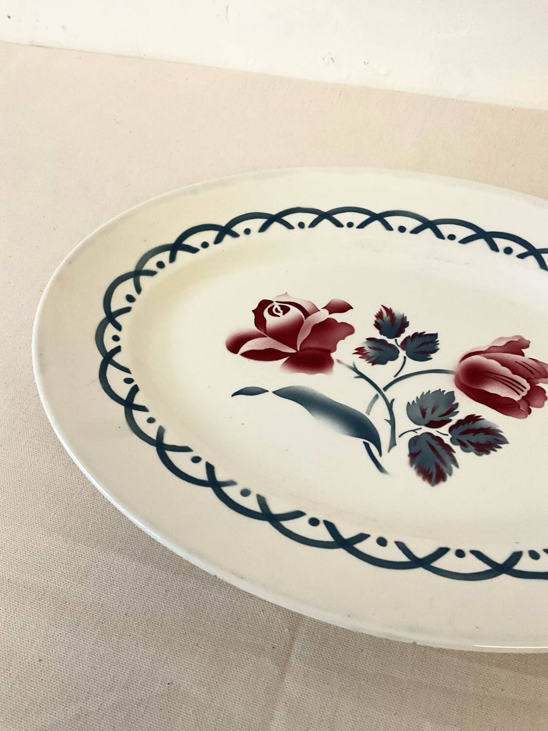 Oval plate with floral pattern - Digoin Sarreguemines - Cannes Collection