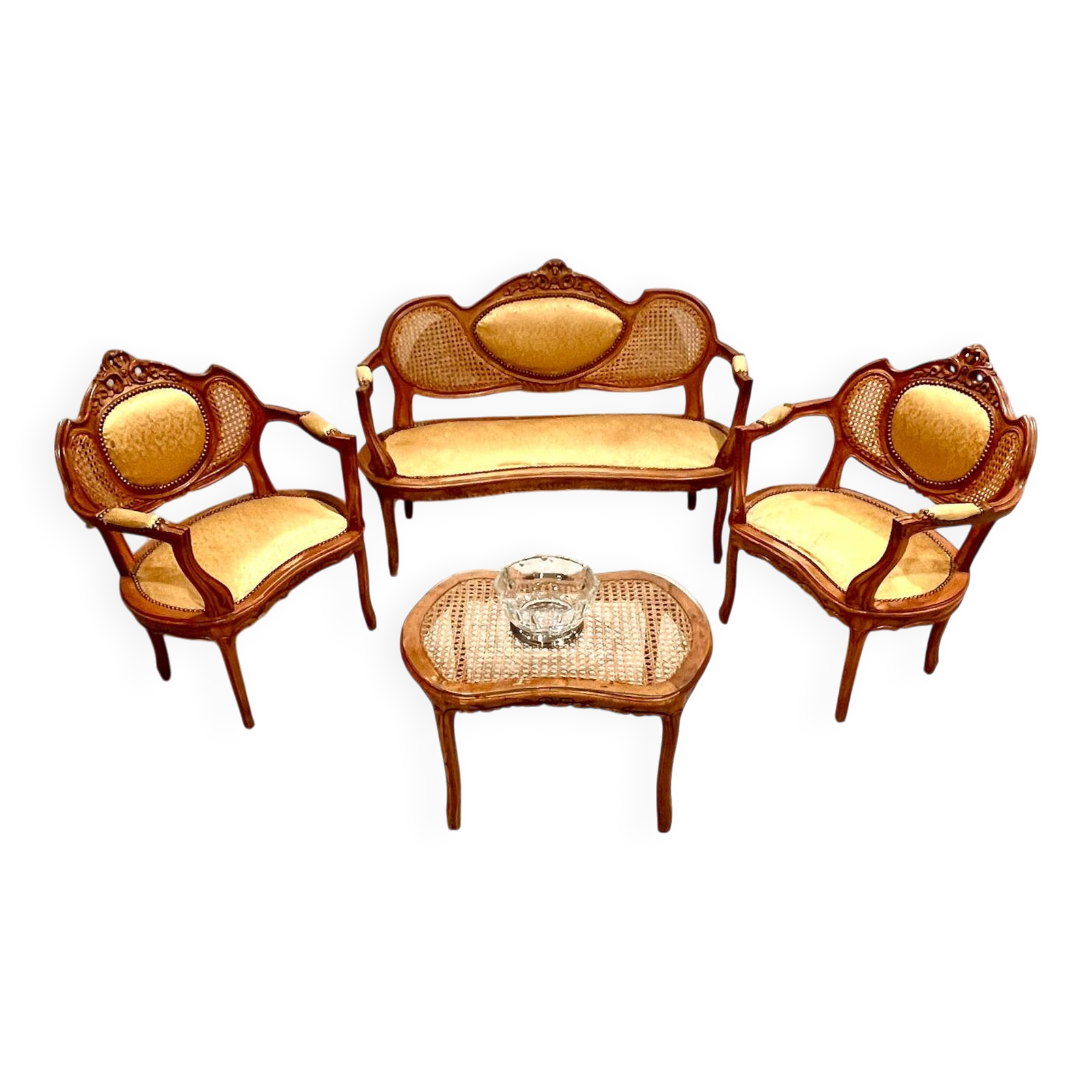 Louis XVI living room, four fluted and molded rooms