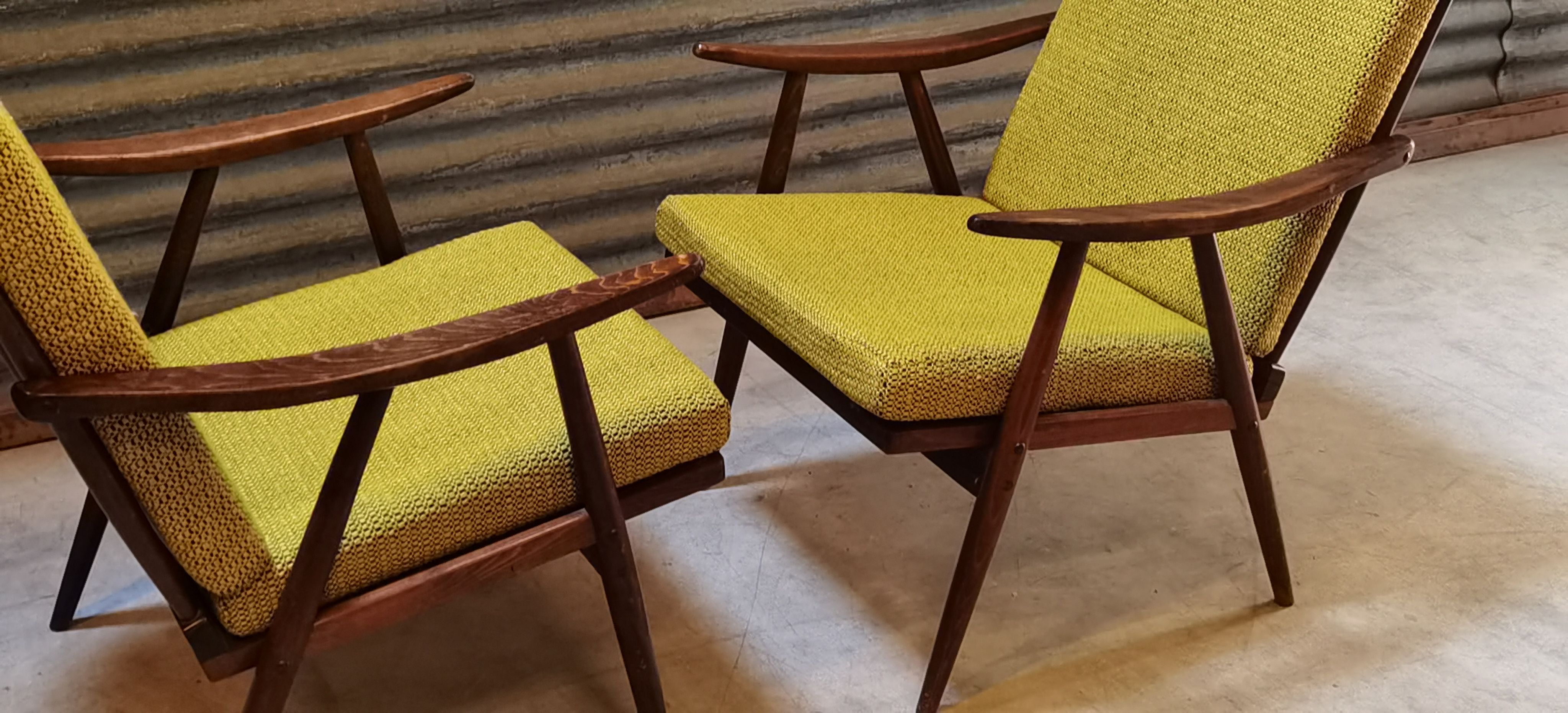 Pair of boomerang armchairs TON Bystřice (Thonet) by Antonin Suman 1960