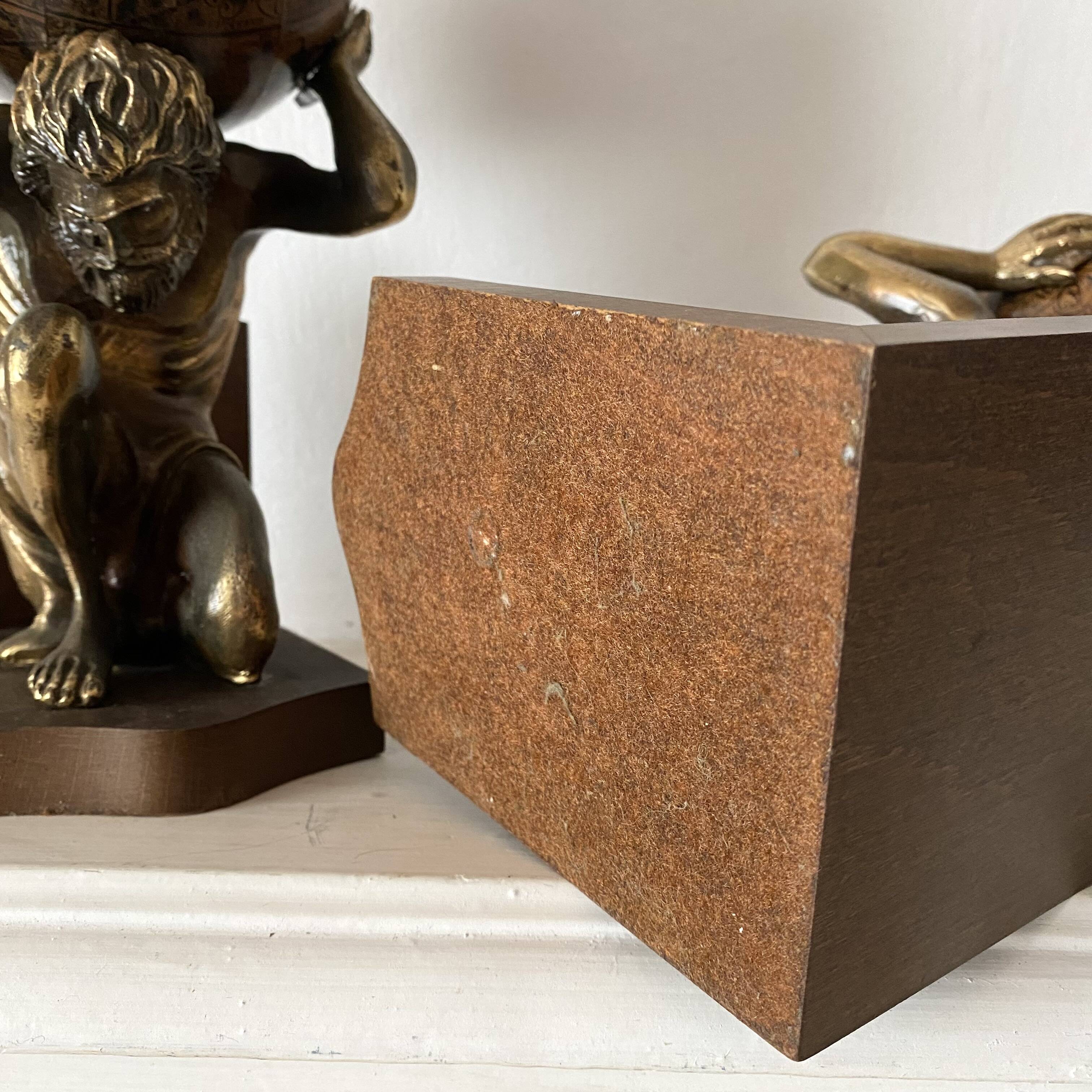 Serre-livres Atlas , globes style mappemonde ancienne