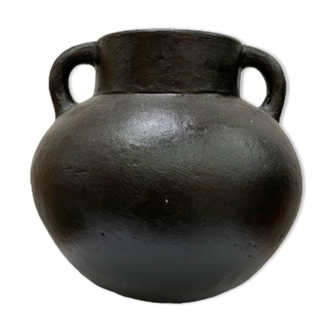 Black terracotta pottery vase