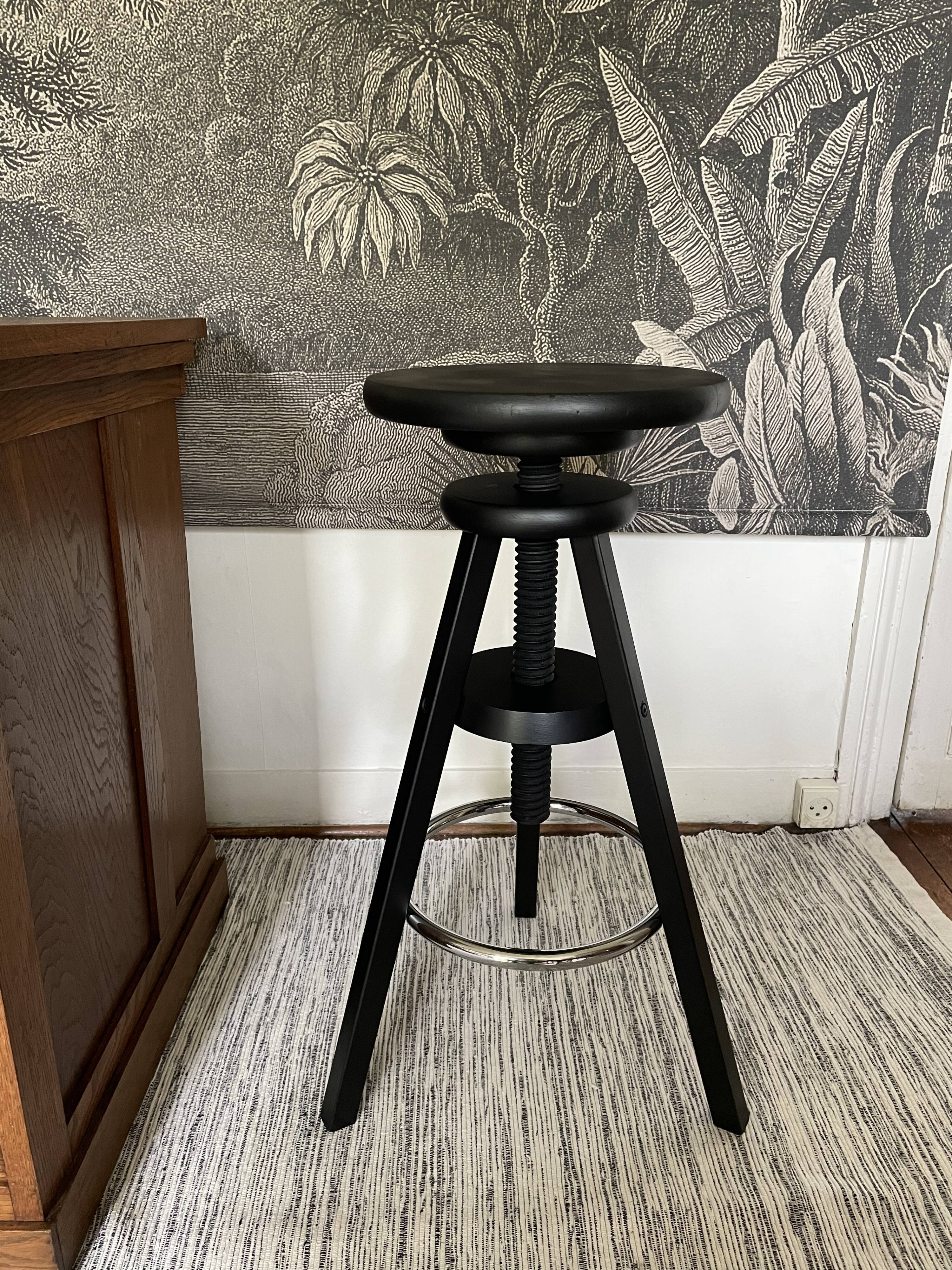 Tabouret à vis