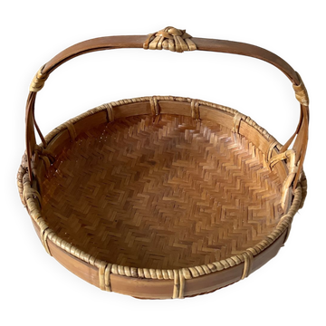 Bamboo basket with handle