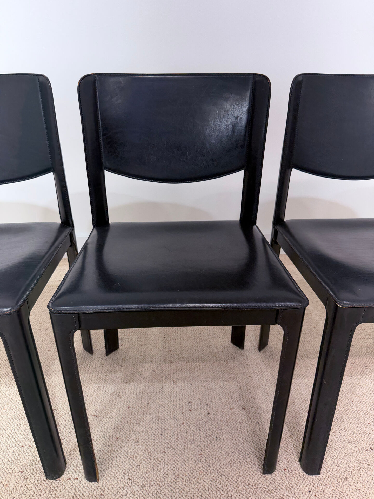 Set of 4 Matteo Grassi chairs in black leather – Italian design