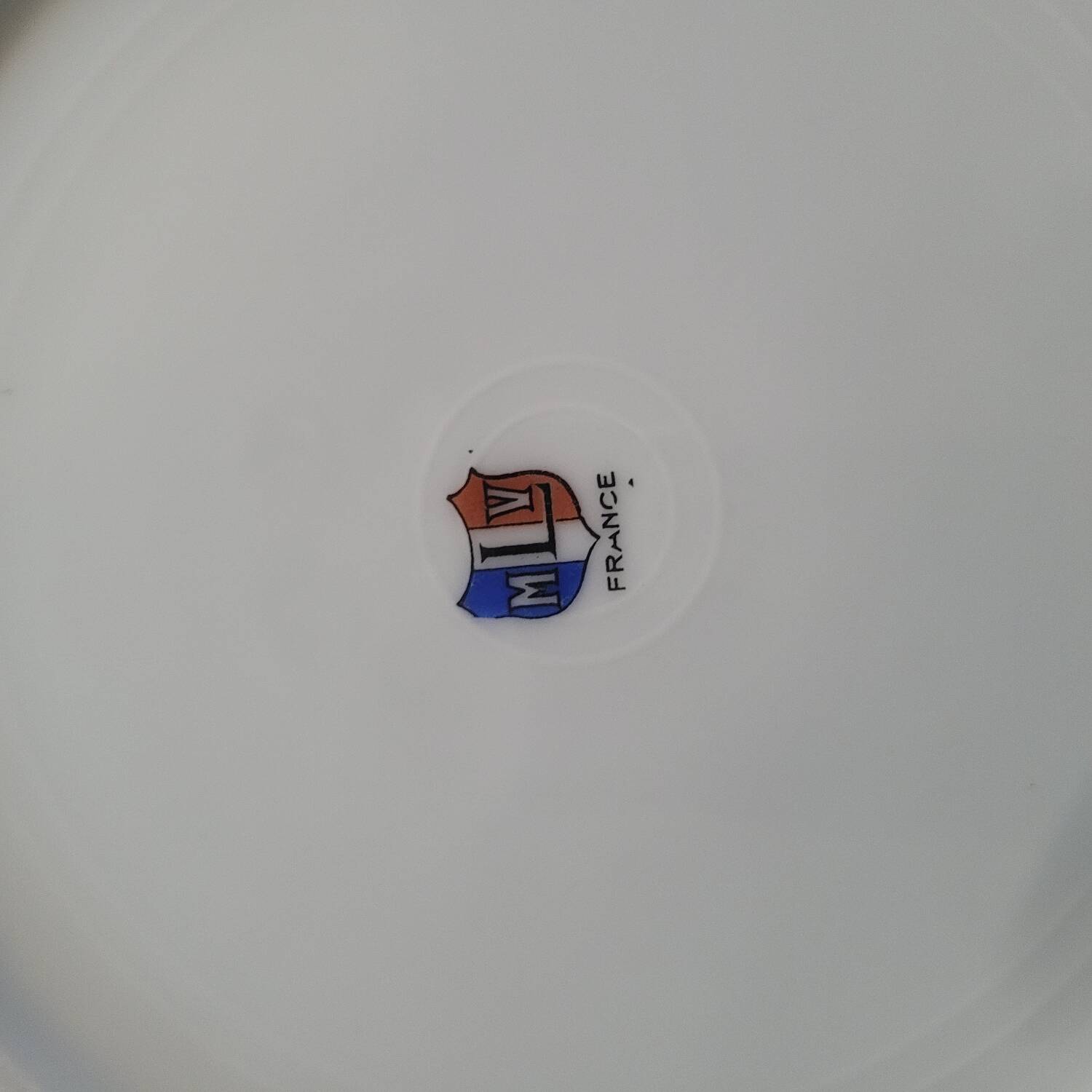 8 flat plates Limoges 60s