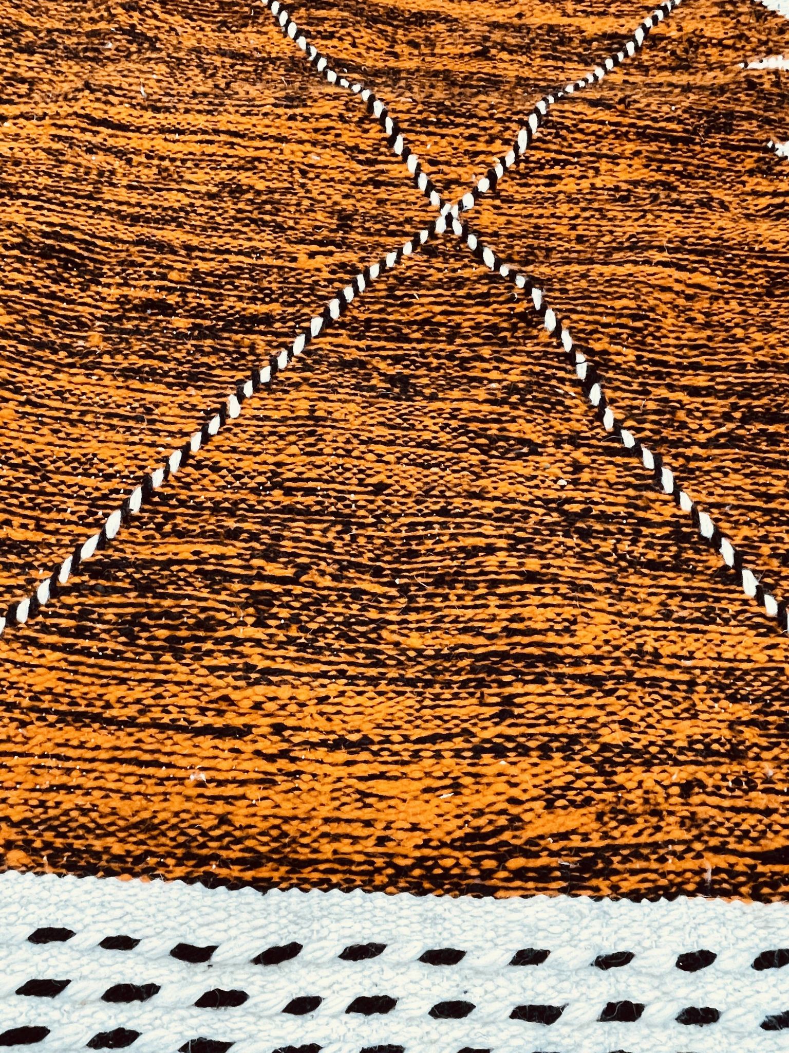 Atypical rug