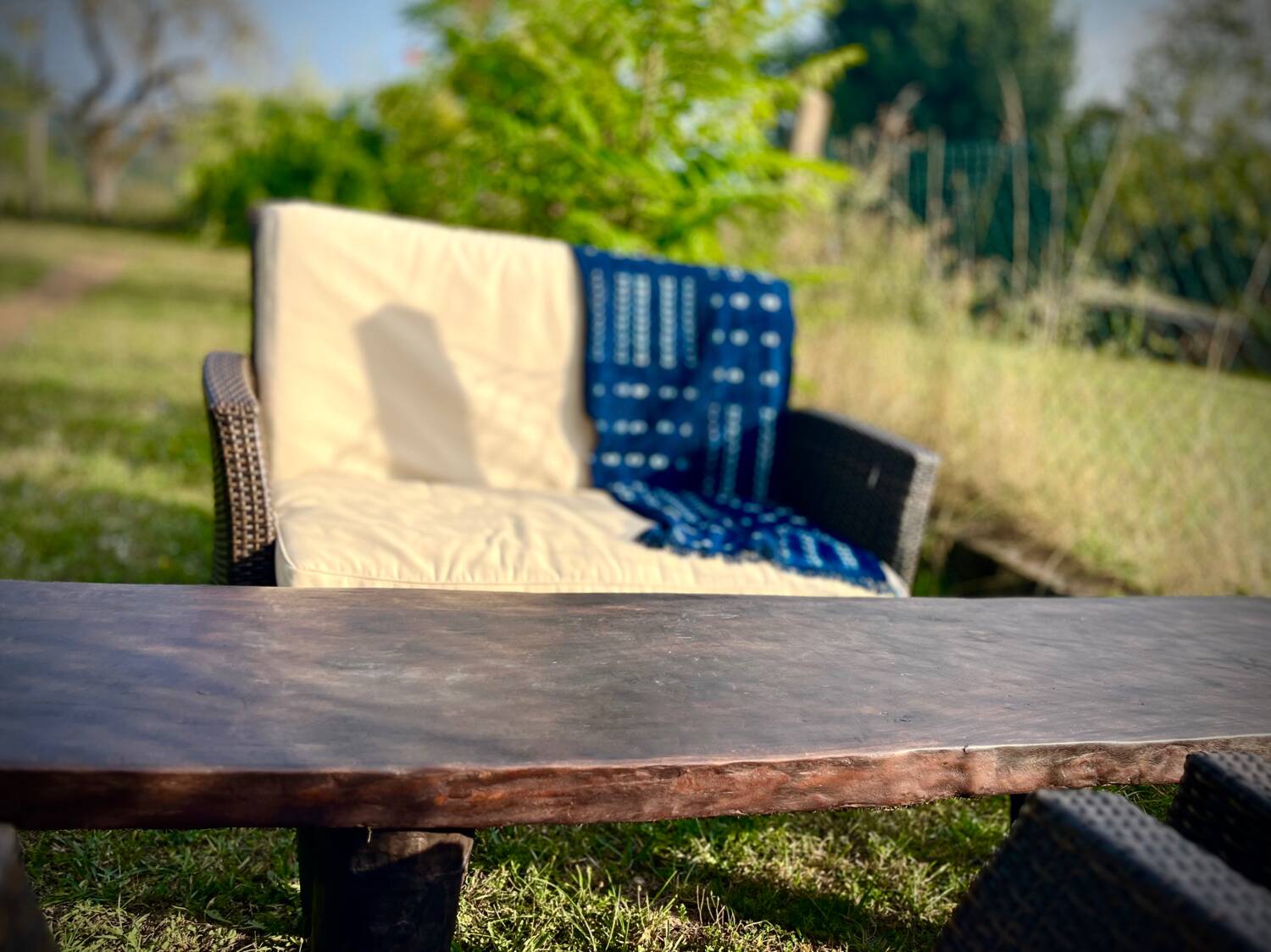 Senoufo Coffee Table XXXL (2m | 1.80m) in Solid Wood