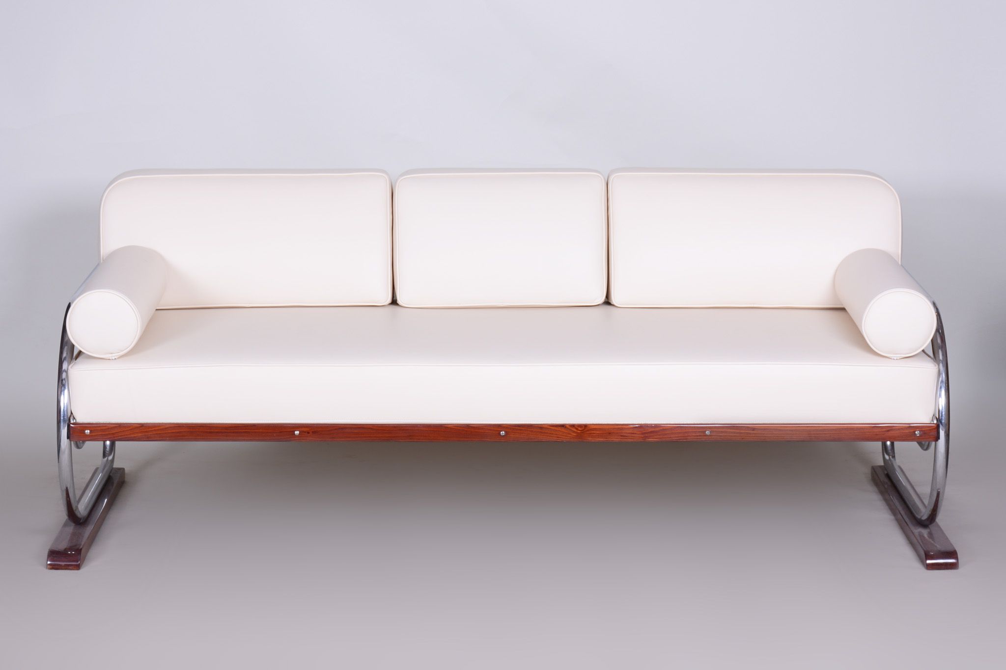White Slezák sofa - 1930s Czechia - Leather, Beech and Chrome