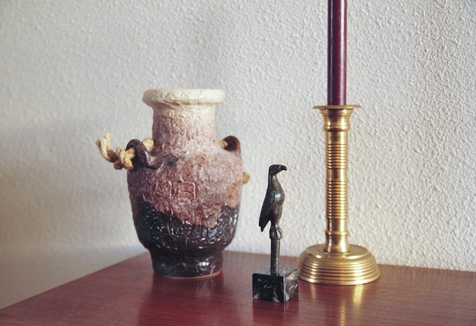 Hanging vase in purple earthenware