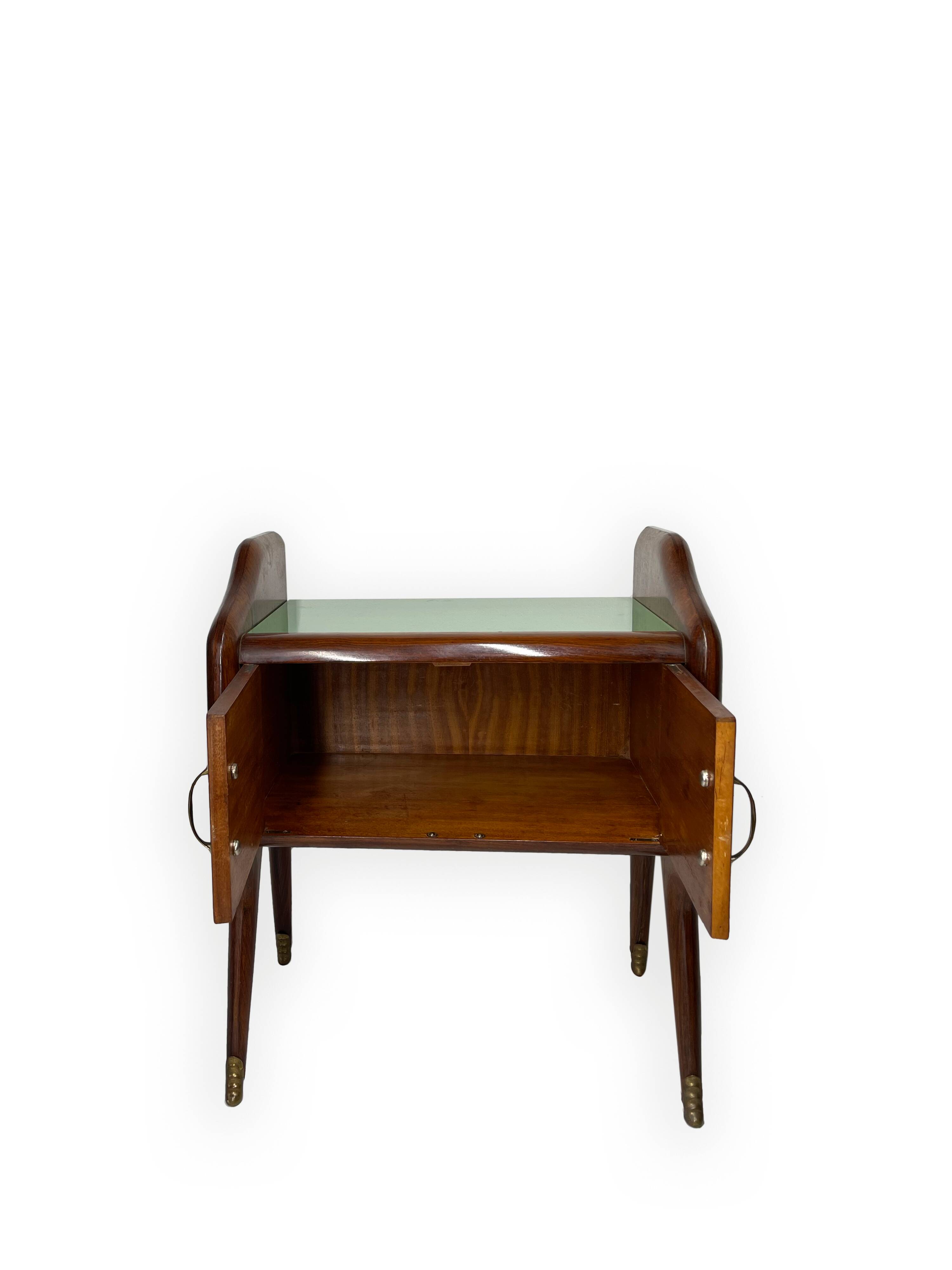 Table de chevet italienne du milieu du siècle