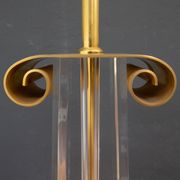 Lampe de table en laiton plaqué or Les Arcades Lucite