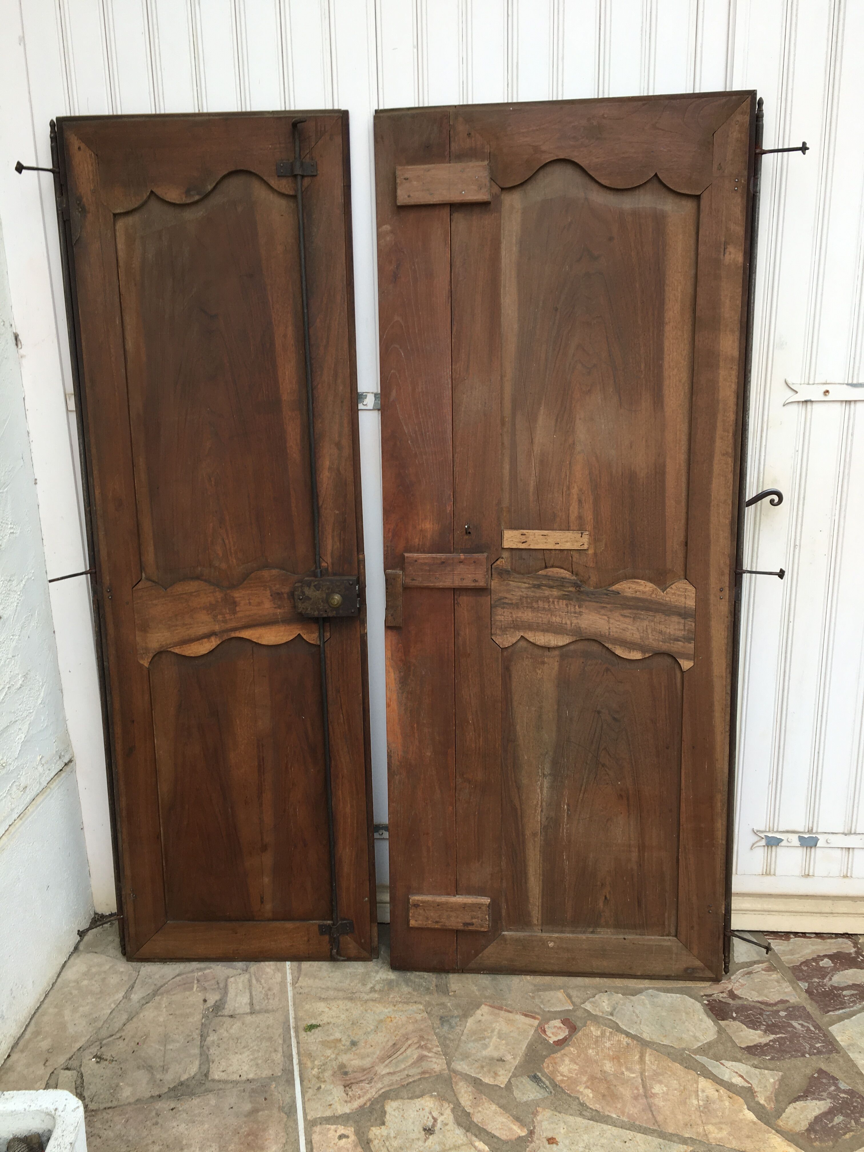 Wardrobe Louis XV Poitou from XIXth in walnut