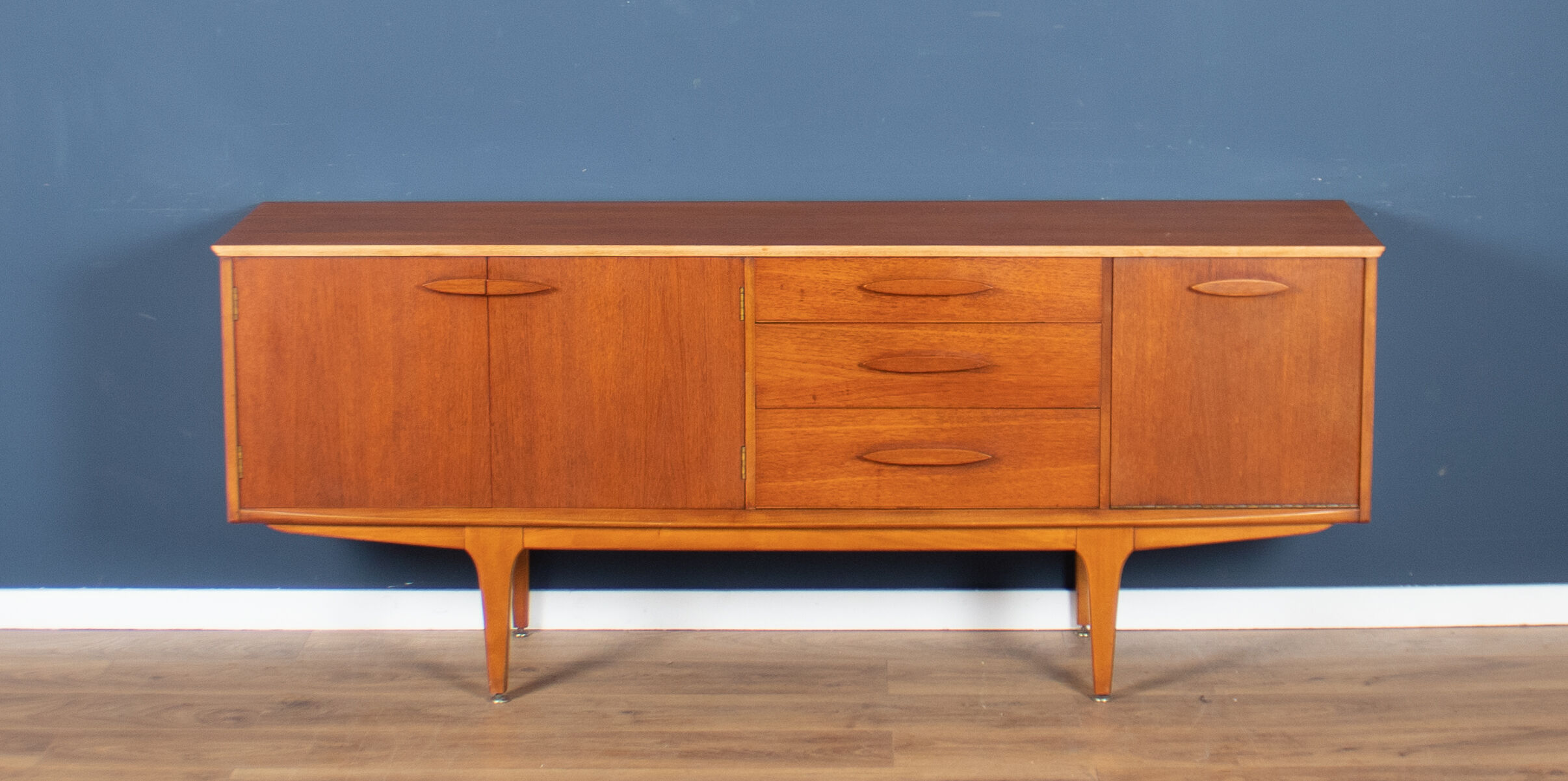 Enfilade en teck par Jentique années 1960