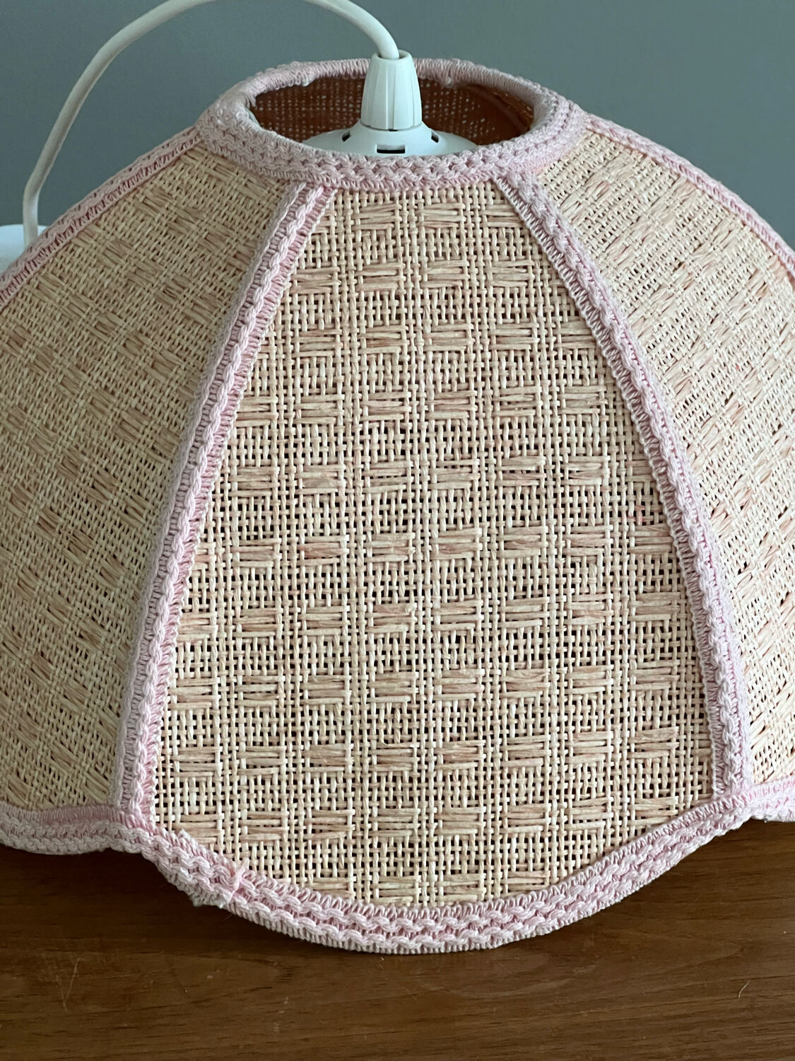 Vintage suspension in raffia and fabrics