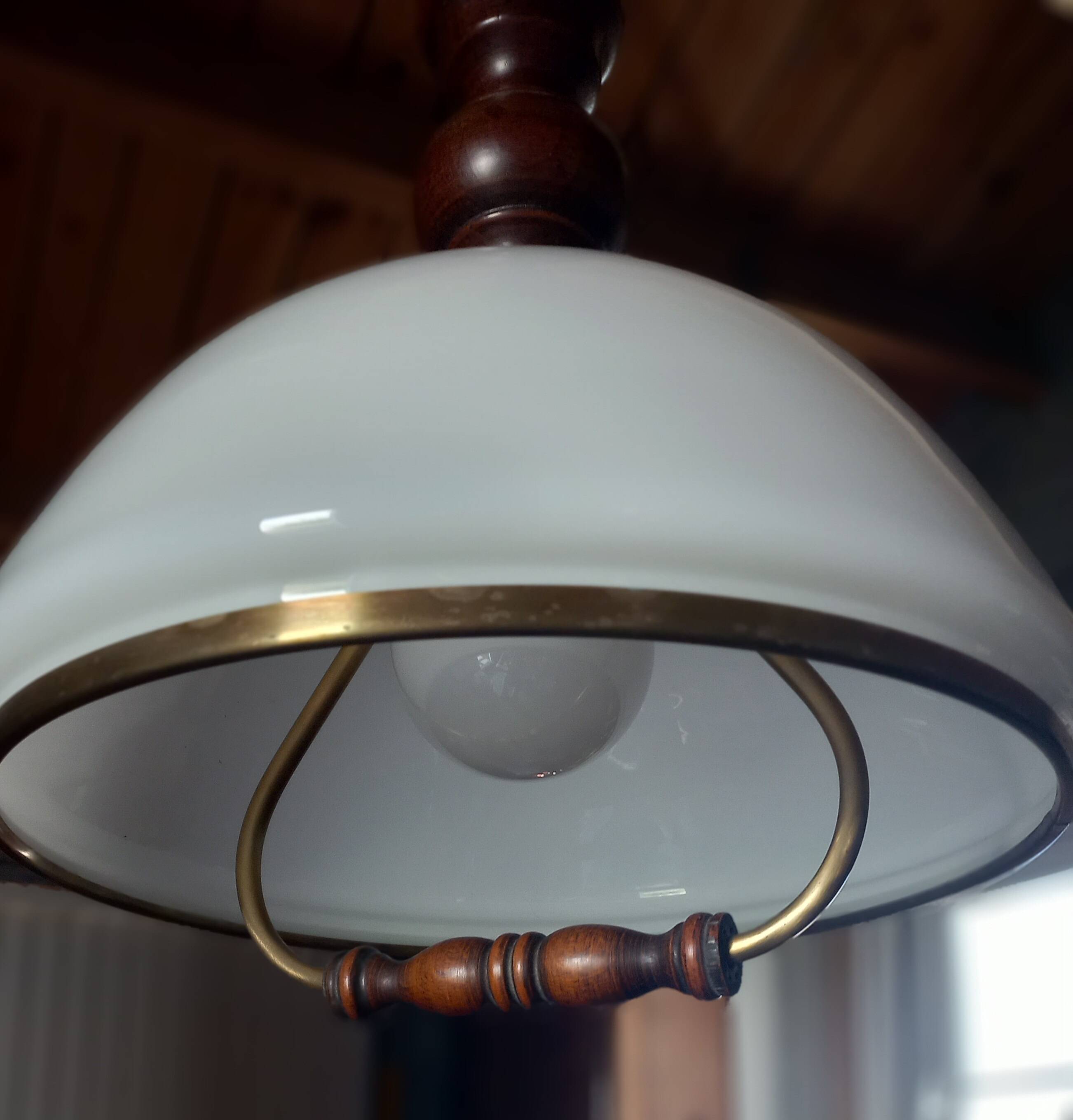 Suspension drop-down opaline