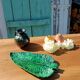 Plat en barbotine feuille