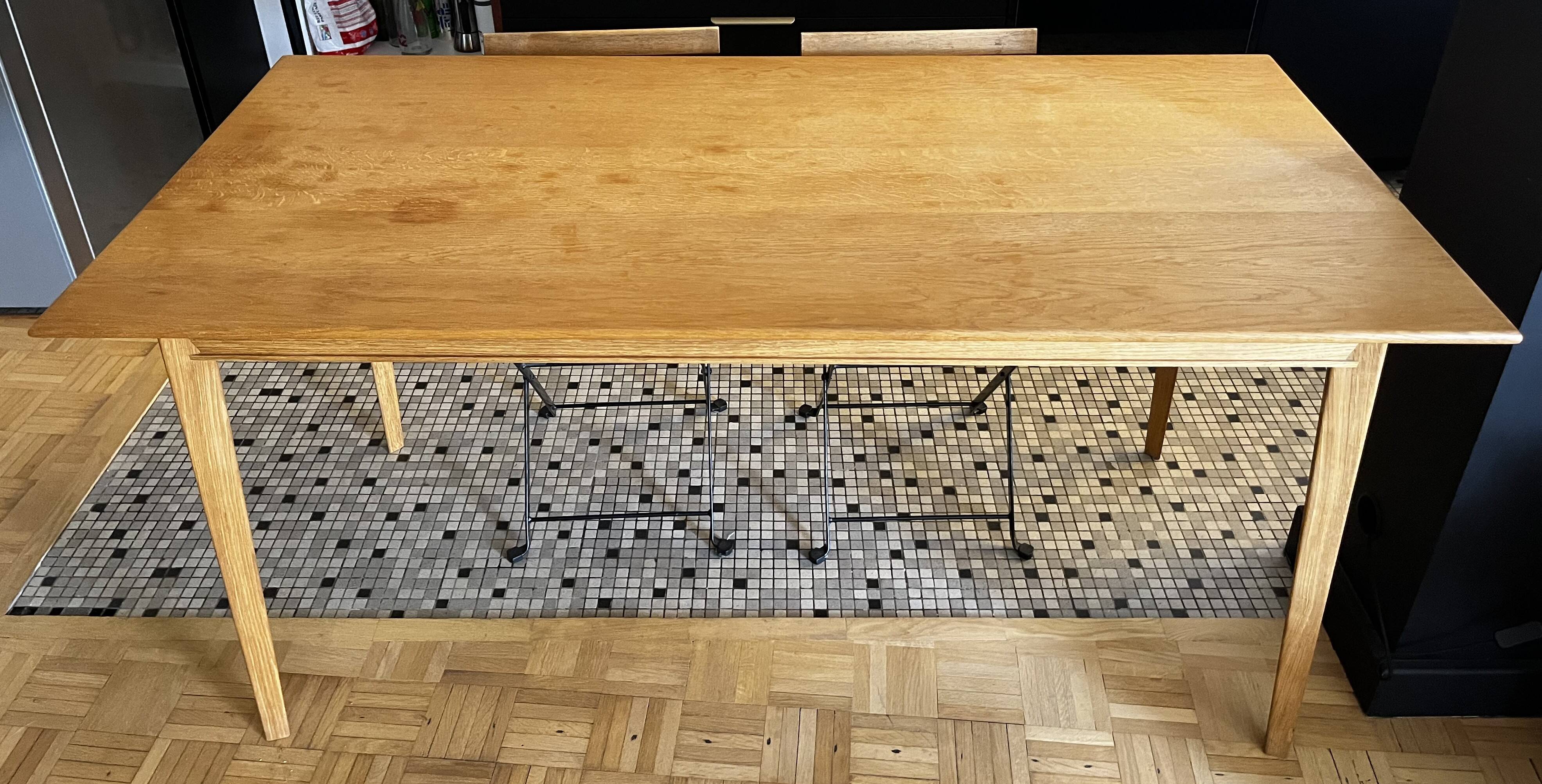 Table à manger sur-mesure en chêne massif — style scandinave - ébéniste