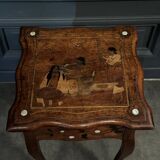 Petite table à ouvrage en marqueterie XIXe
