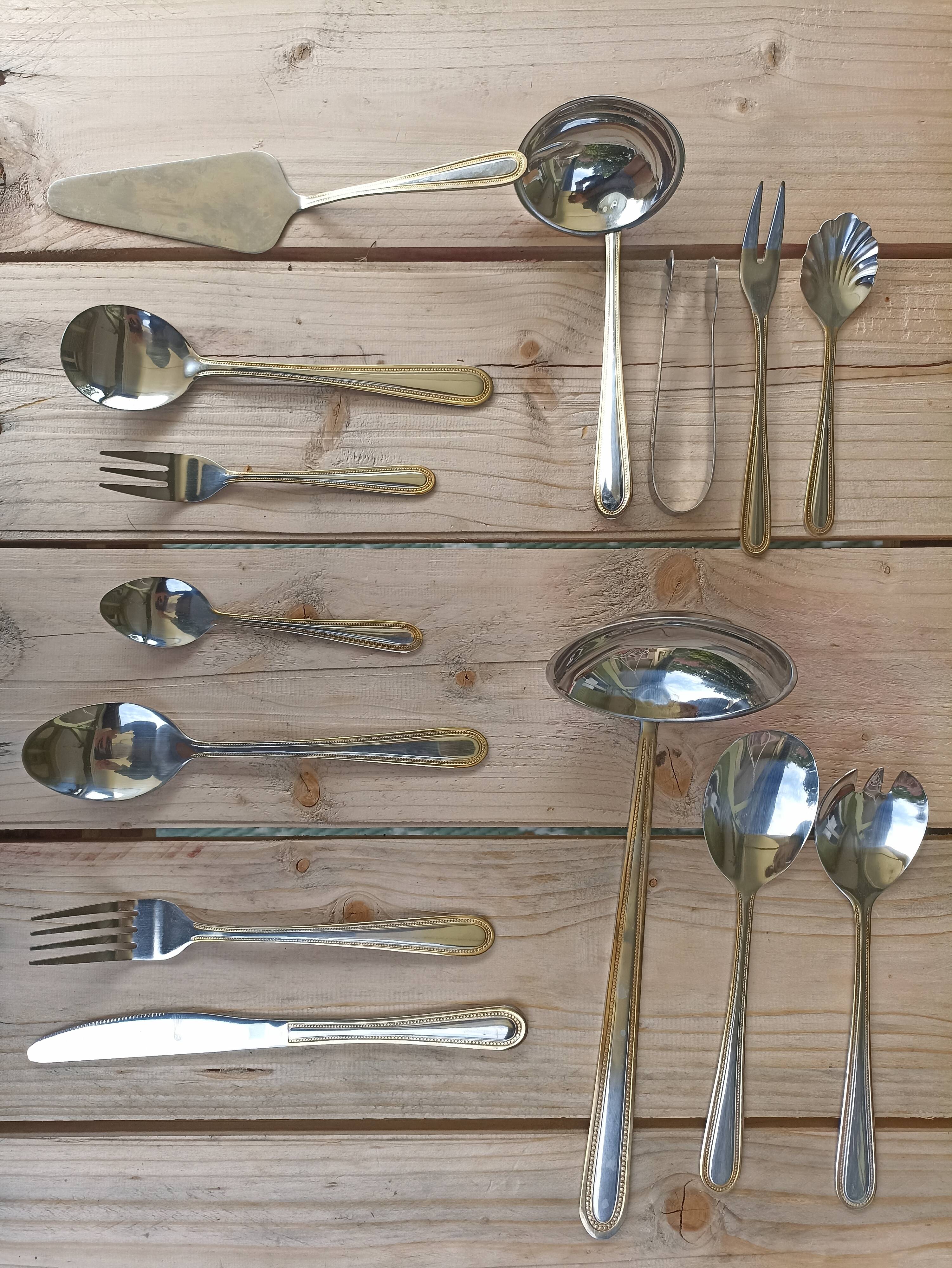 Ménagère complète et son coffre