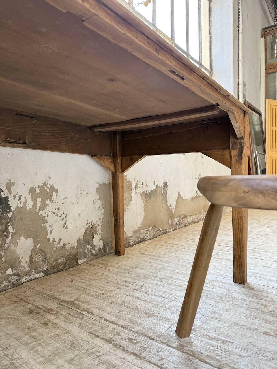 Oak desk with spindle legs, 1950s