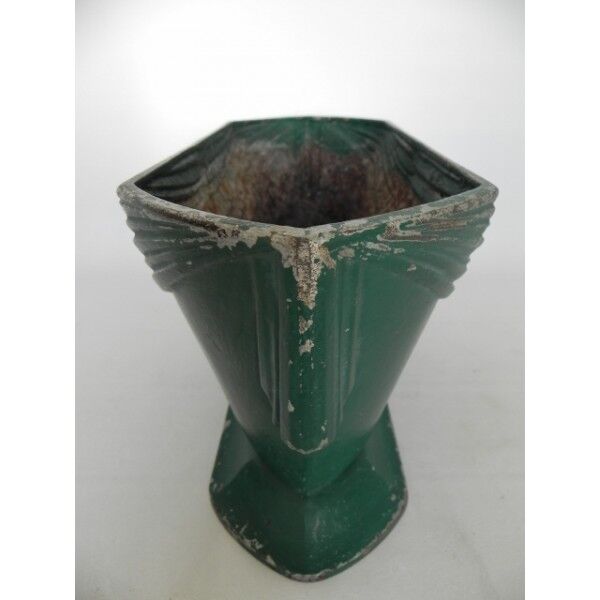Garden Art Deco cast iron cauldron