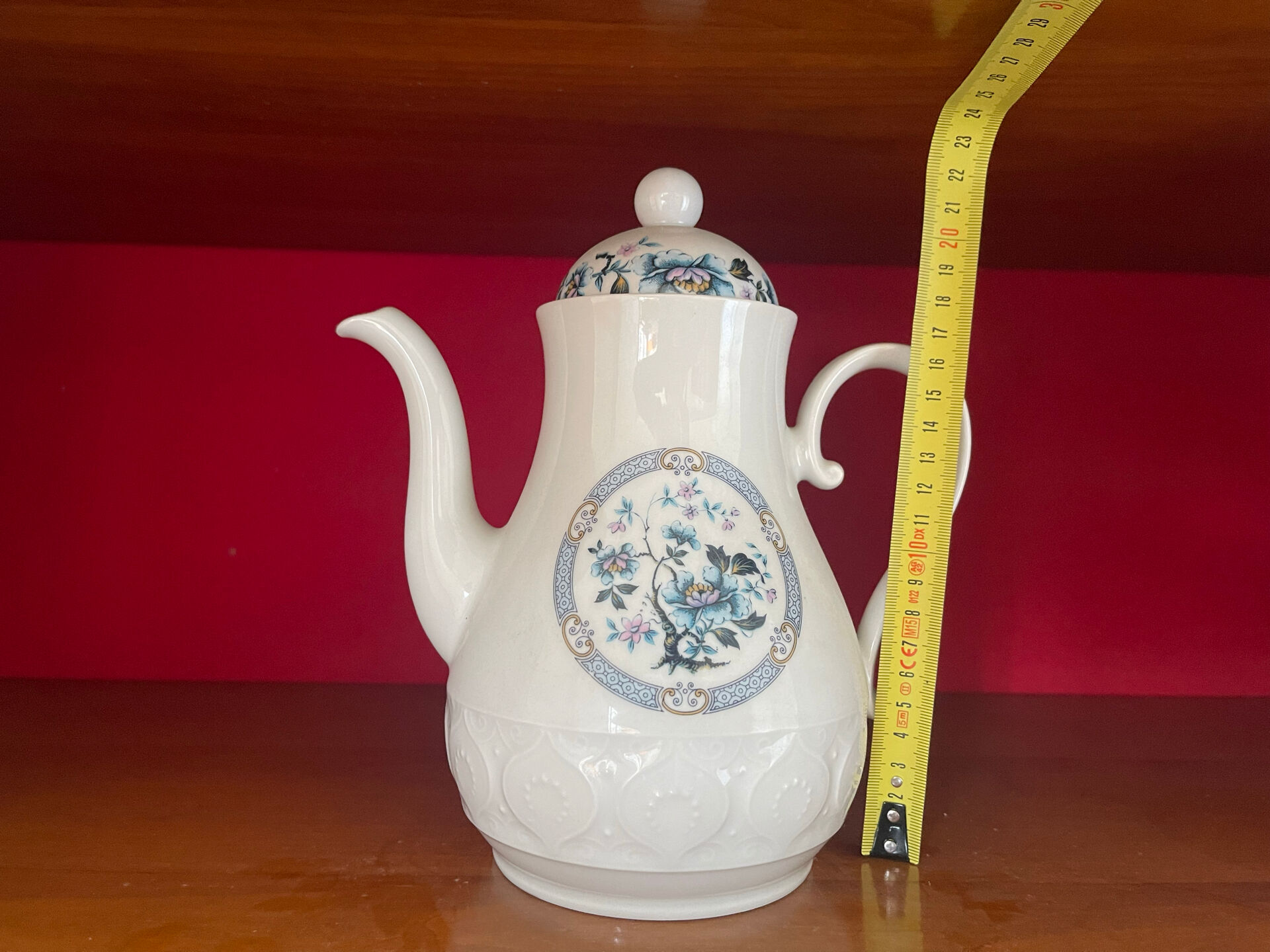 Théière en porcelaine Monique Robert édition limitée