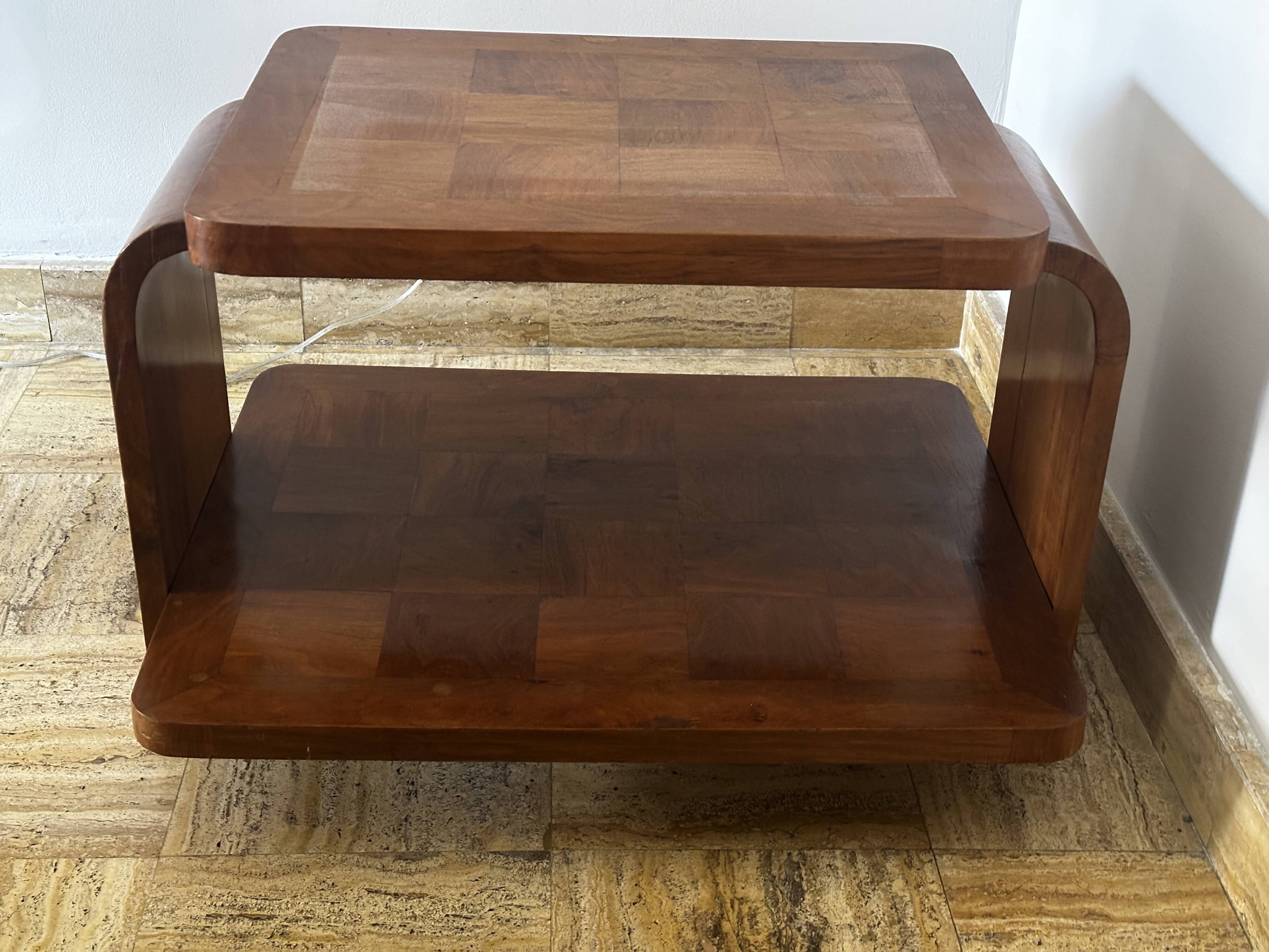 1930s Art Deco side table in marquetry walnut