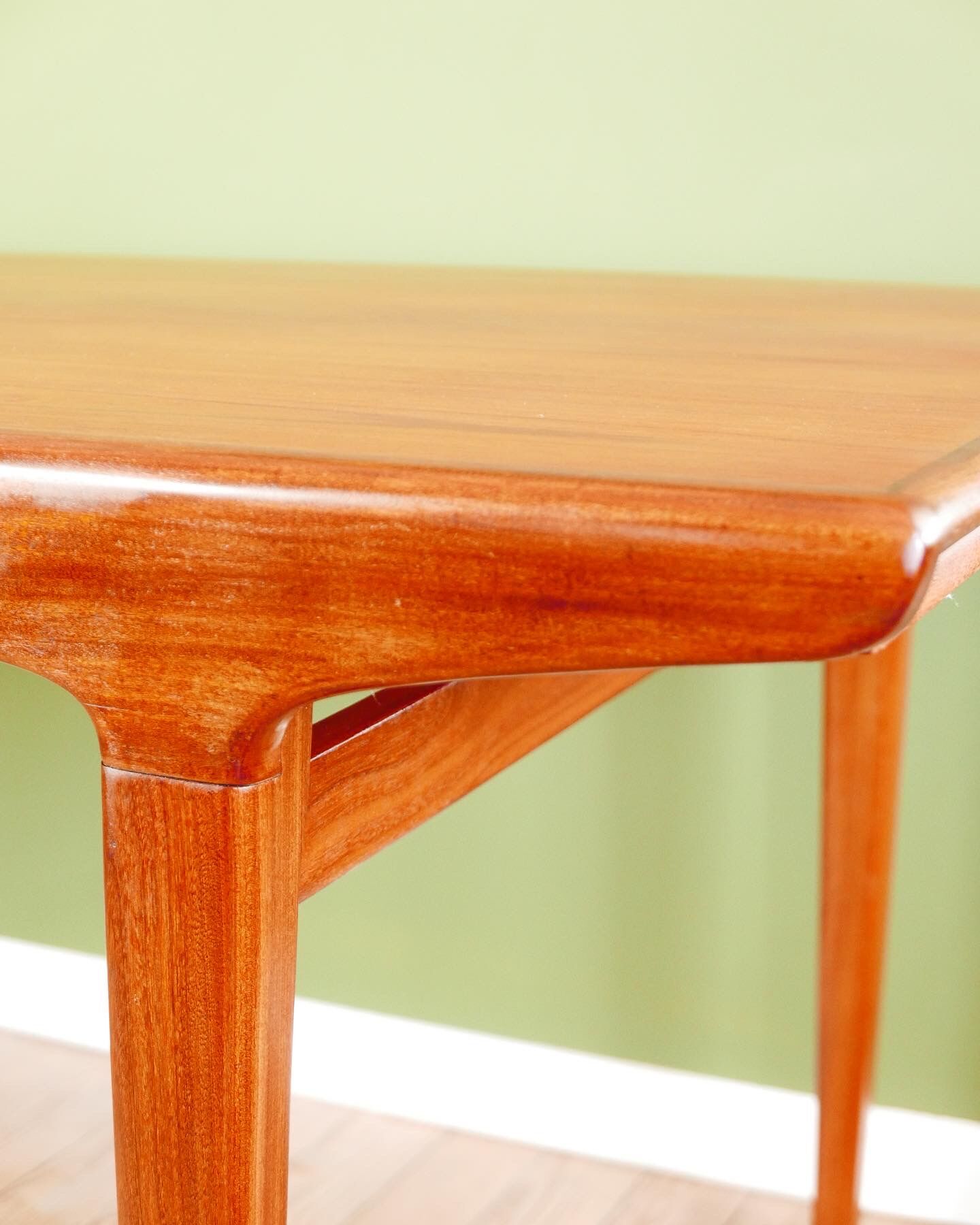 Table vintage Johannes Andersen