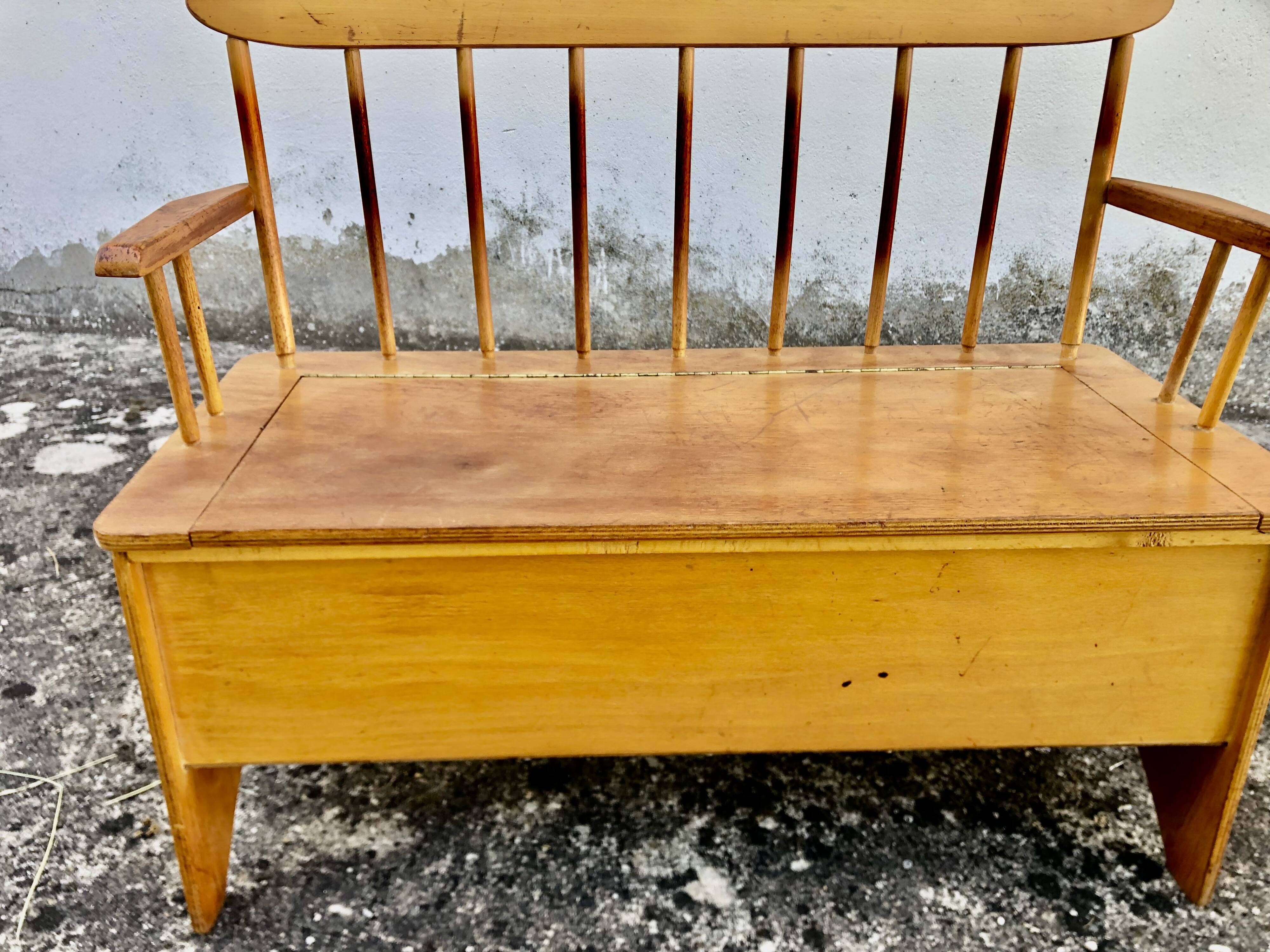 Vintage 60s wooden children's chest bench