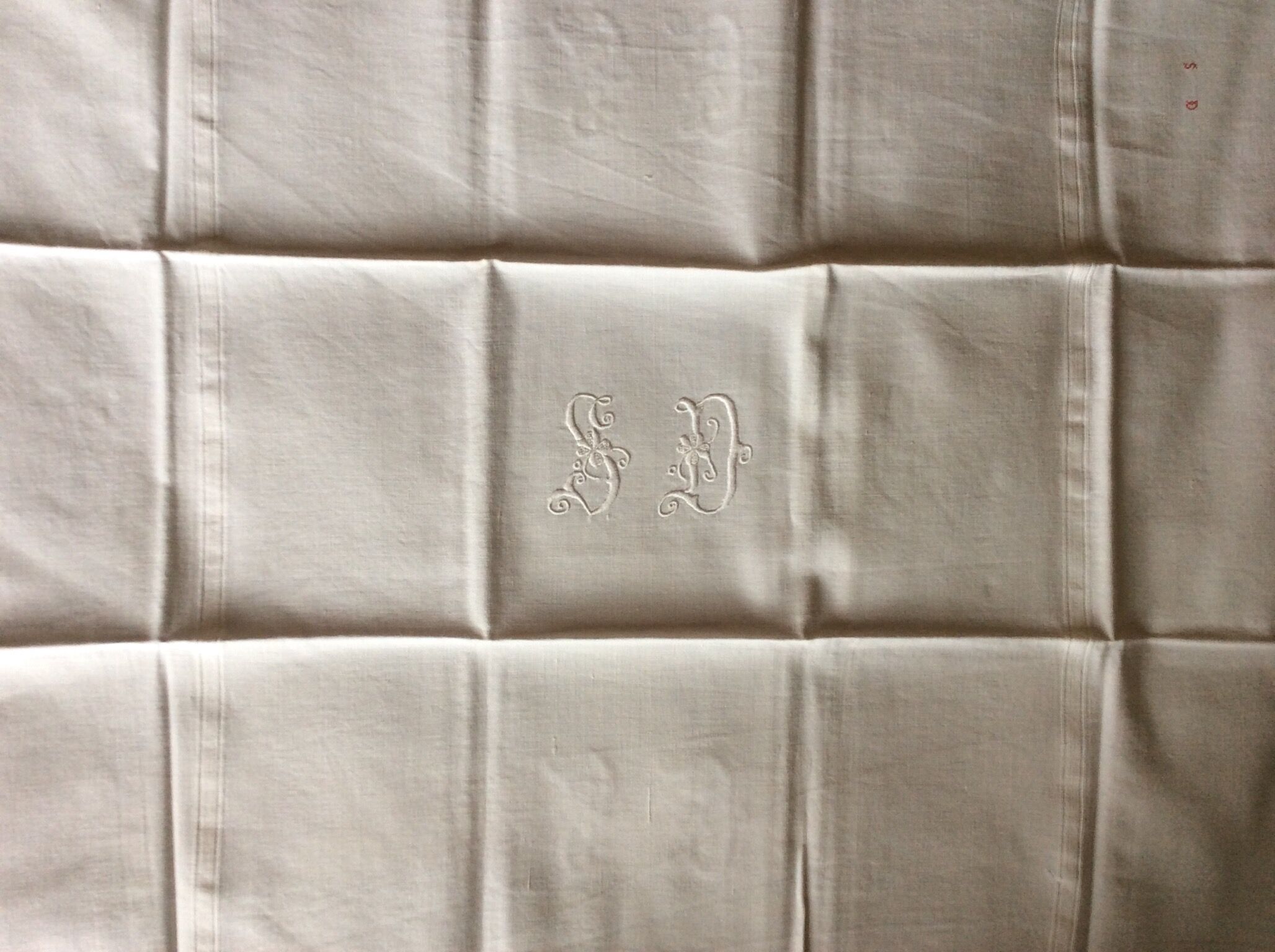Set of 4 SD monogrammed embroidered napkins