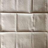 Set of 4 SD monogrammed embroidered napkins