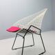 Chaise Diamond de Harry Bertoia en métal blanc et noir et assise neuve années 1960