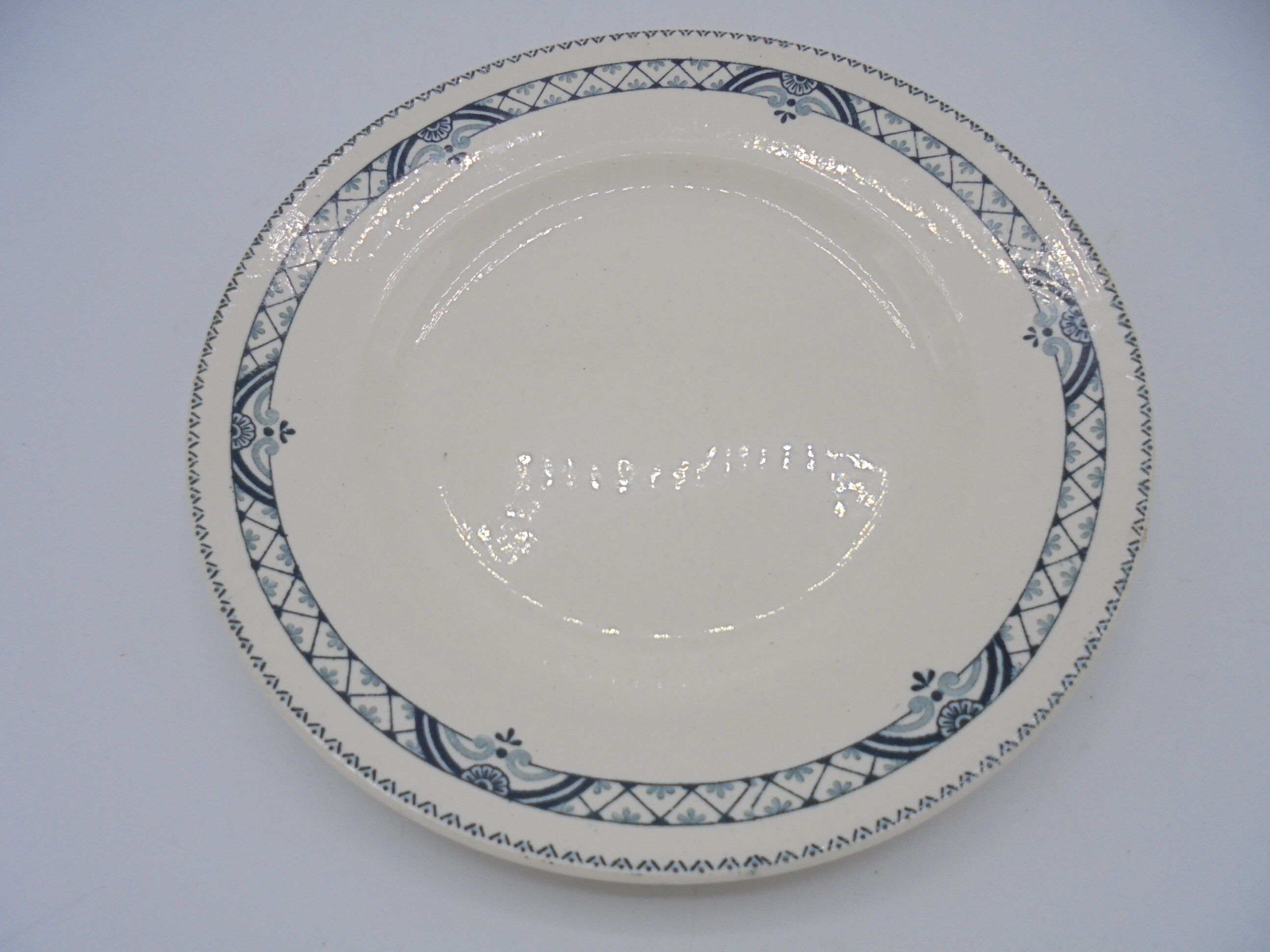 Ensemble de 6 assiettes dépareillées