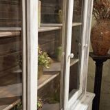 Buffet with 2 glass doors